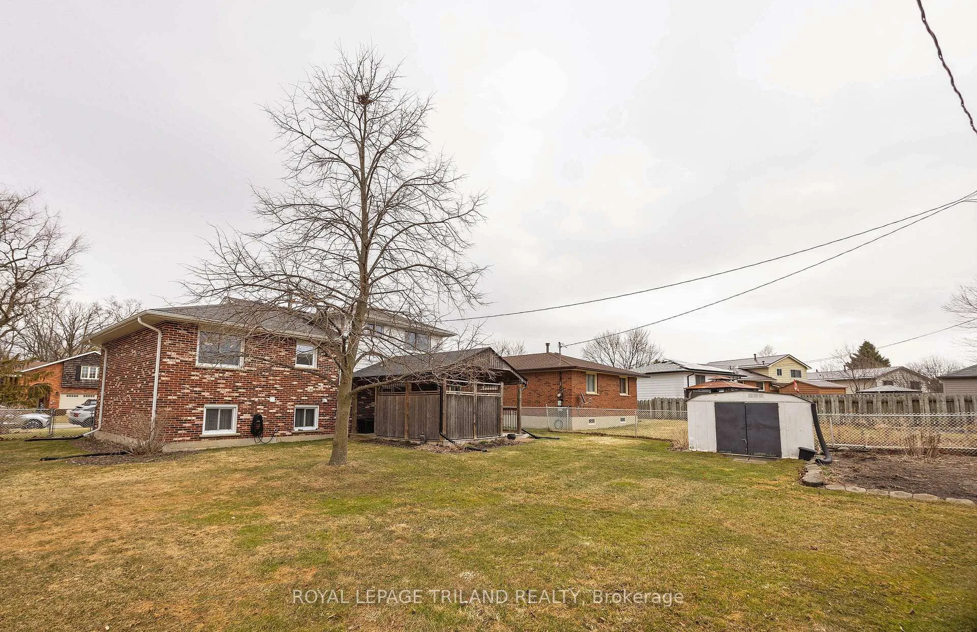 Photo 33 of 41 Lakeview Circle, St. Thomas — HOMEH
