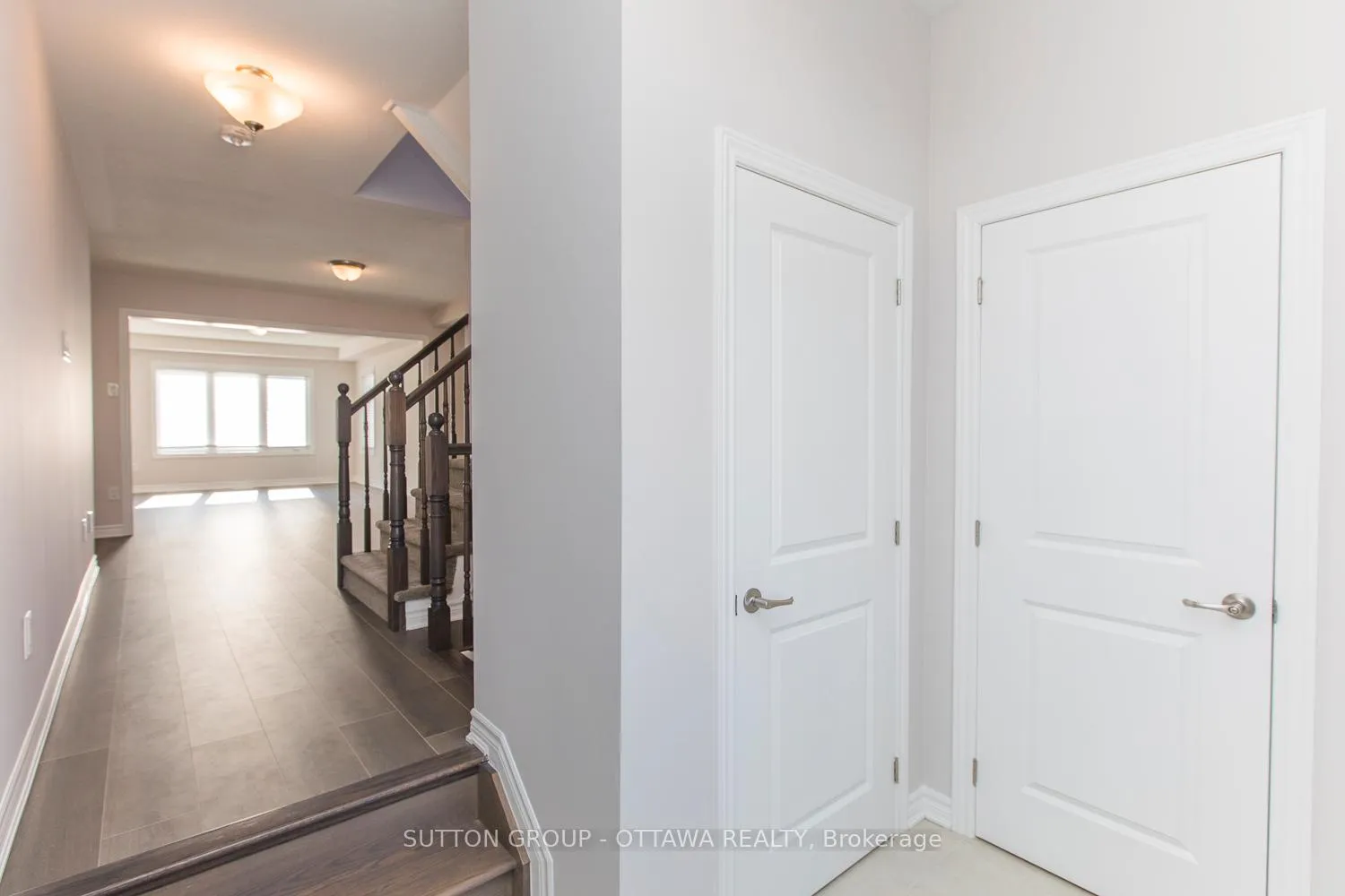 Photo 2 of 3074 Freshwater Way, Ottawa, Barrhaven - Half Moon Bay — HOMEH