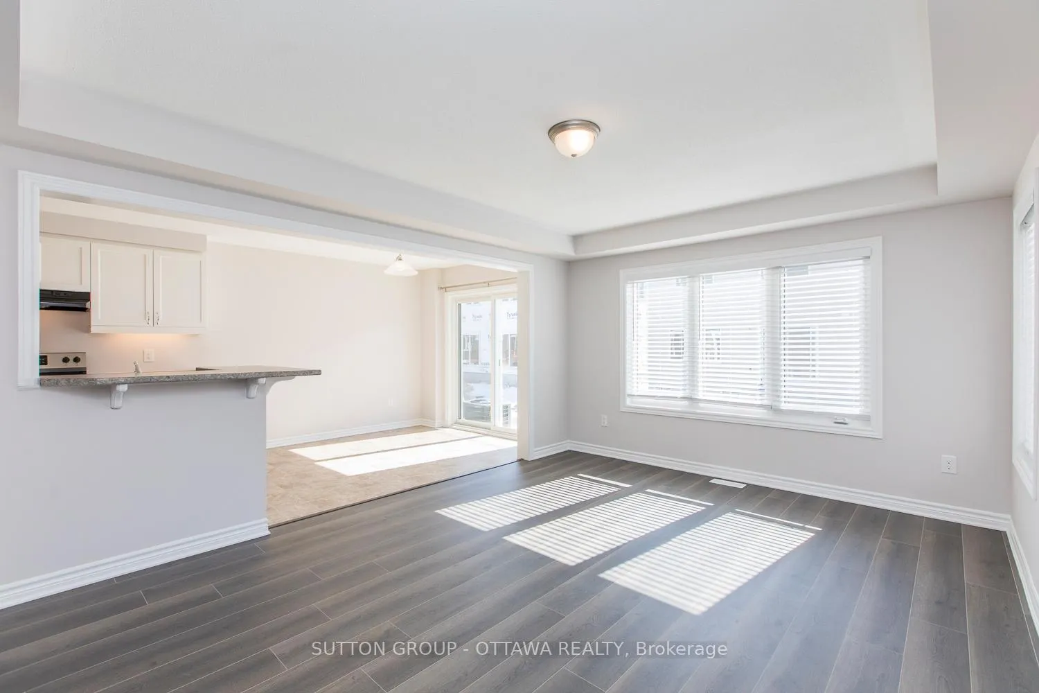 Photo 7 of 3074 Freshwater Way, Ottawa, Barrhaven - Half Moon Bay — HOMEH