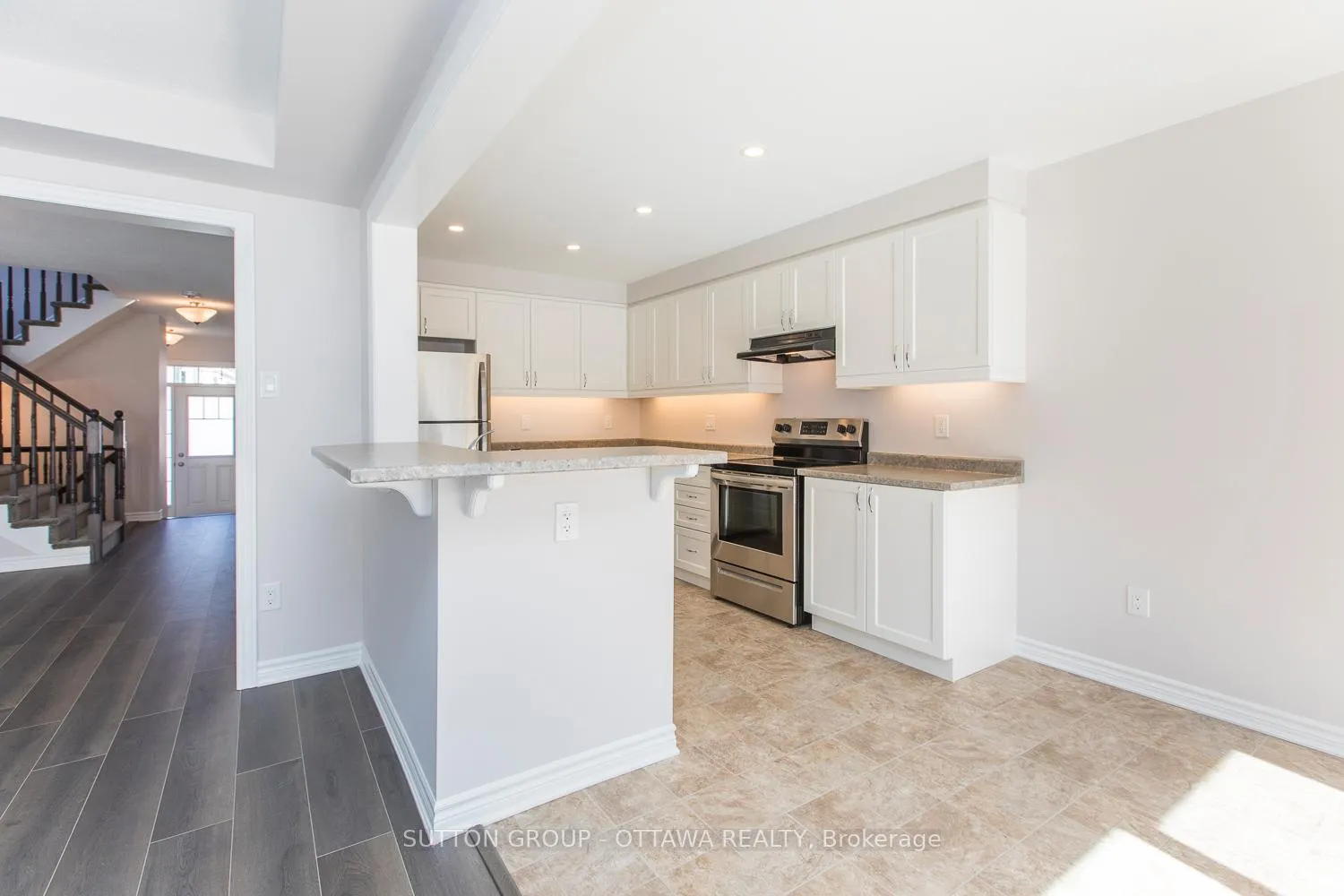 Photo 9 of 3074 Freshwater Way, Ottawa, Barrhaven - Half Moon Bay — HOMEH