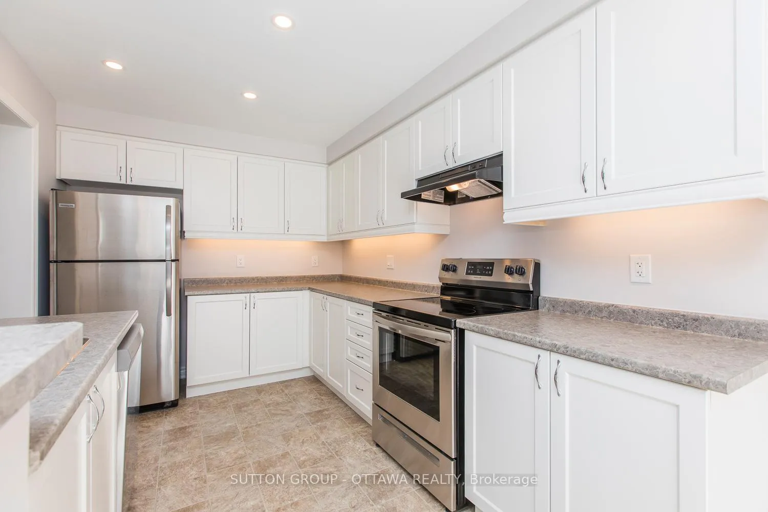 Photo 10 of 3074 Freshwater Way, Ottawa, Barrhaven - Half Moon Bay — HOMEH