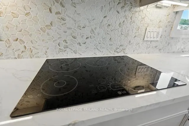 Photo 12 of 4203 Liberty Crossing, London, South V — HOMEH