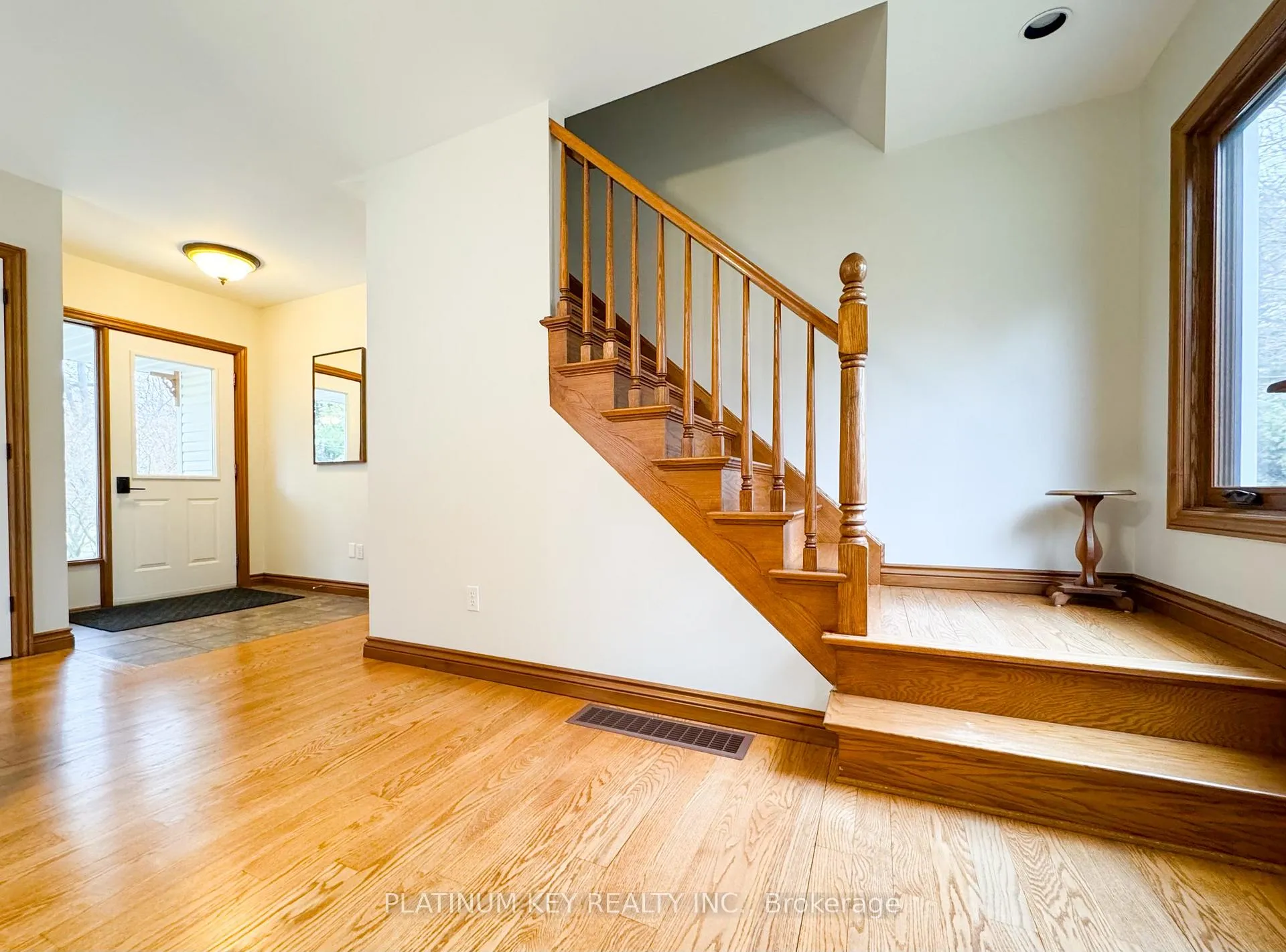 Photo 4 of 23375 McEvoy Road, Strathroy-Caradoc, Mount Brydges — HOMEH