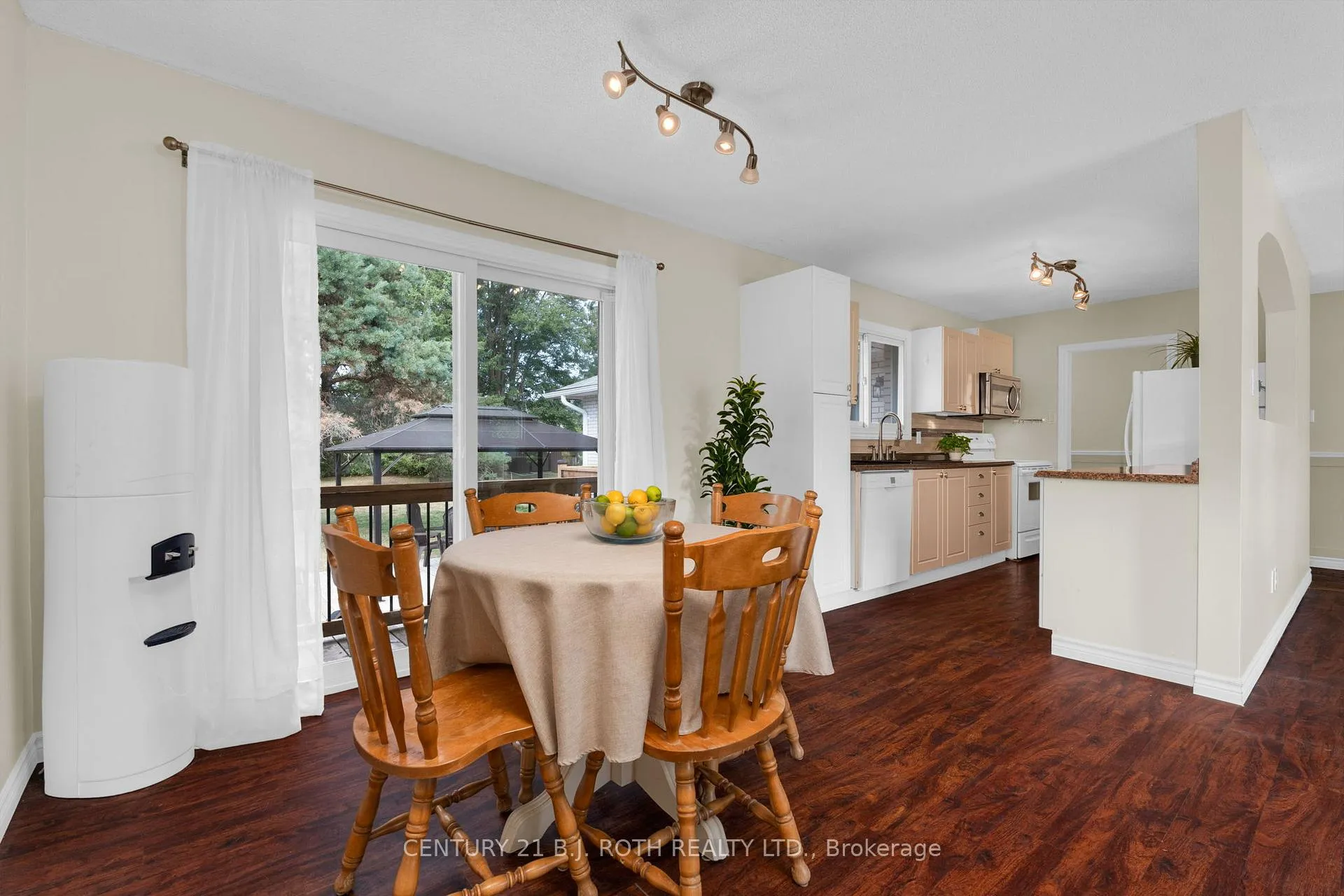 Photo 10 of 2068 Craig Road, Innisfil, Alcona — HOMEH