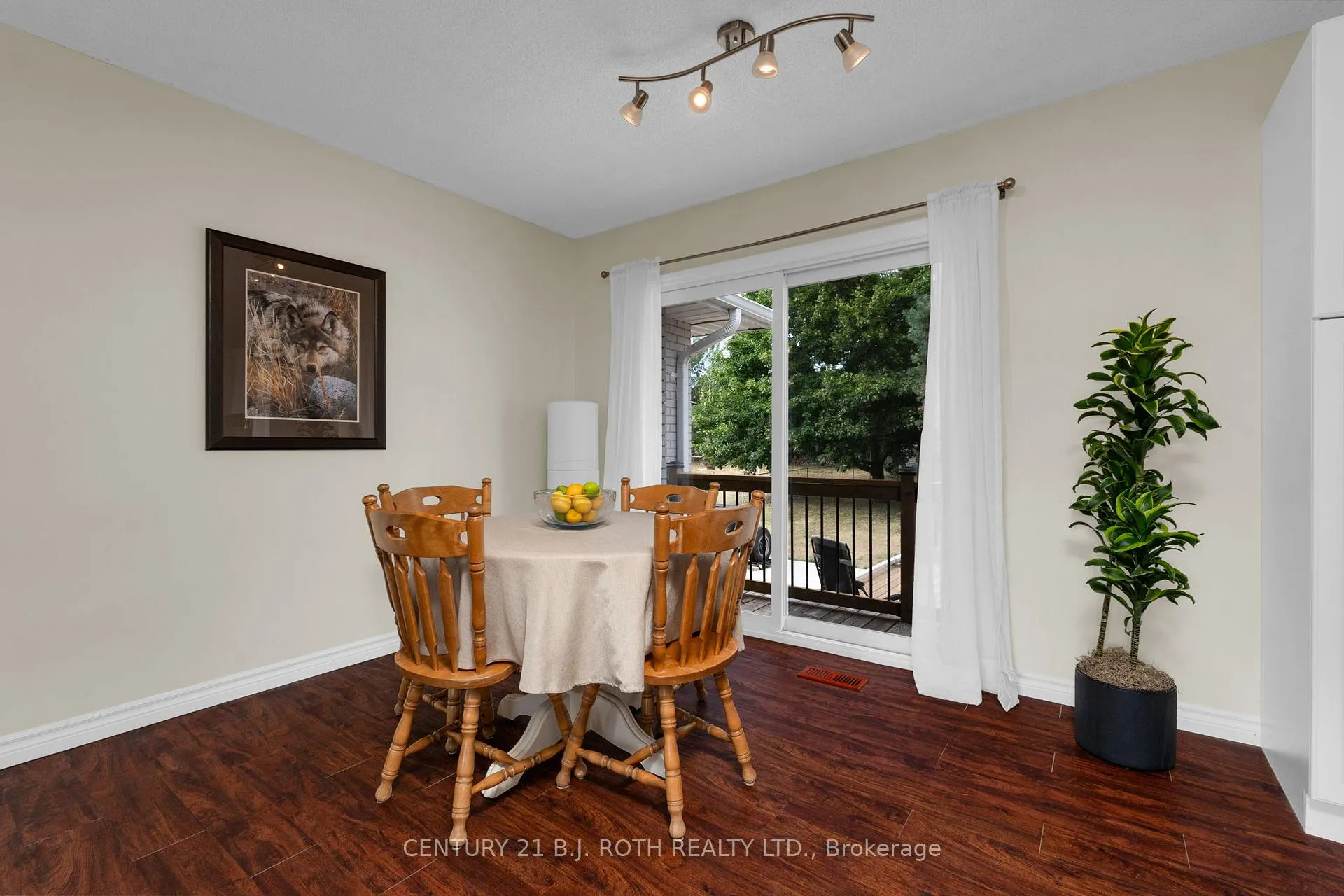 Photo 11 of 2068 Craig Road, Innisfil, Alcona — HOMEH