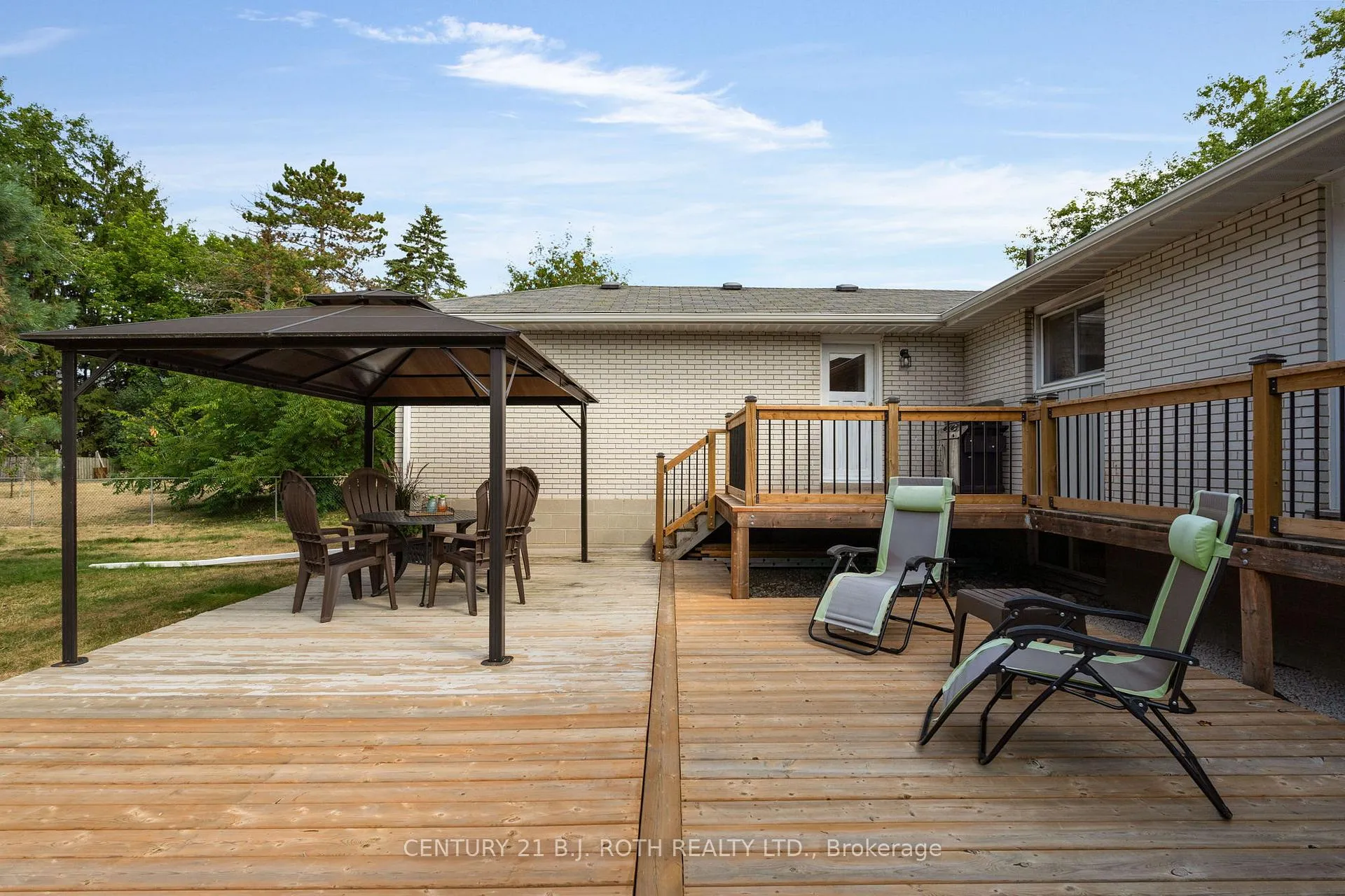 Photo 24 of 2068 Craig Road, Innisfil, Alcona — HOMEH