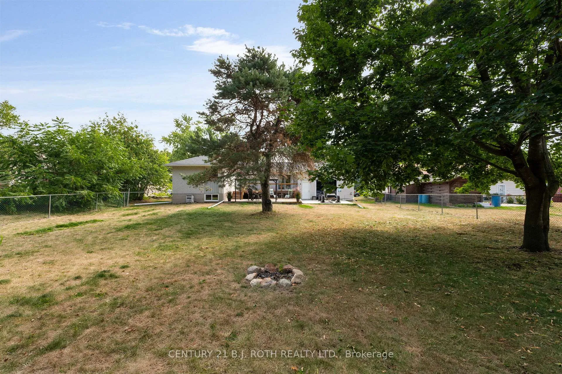 Photo 26 of 2068 Craig Road, Innisfil, Alcona — HOMEH
