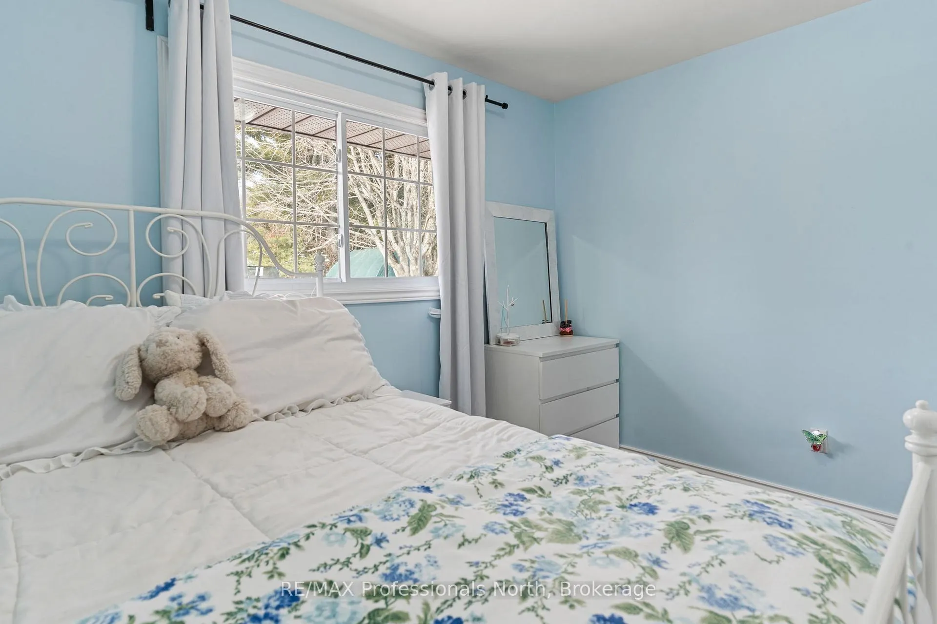 Photo 31 of 7 Winchester Street, Minden Hills, Anson — HOMEH