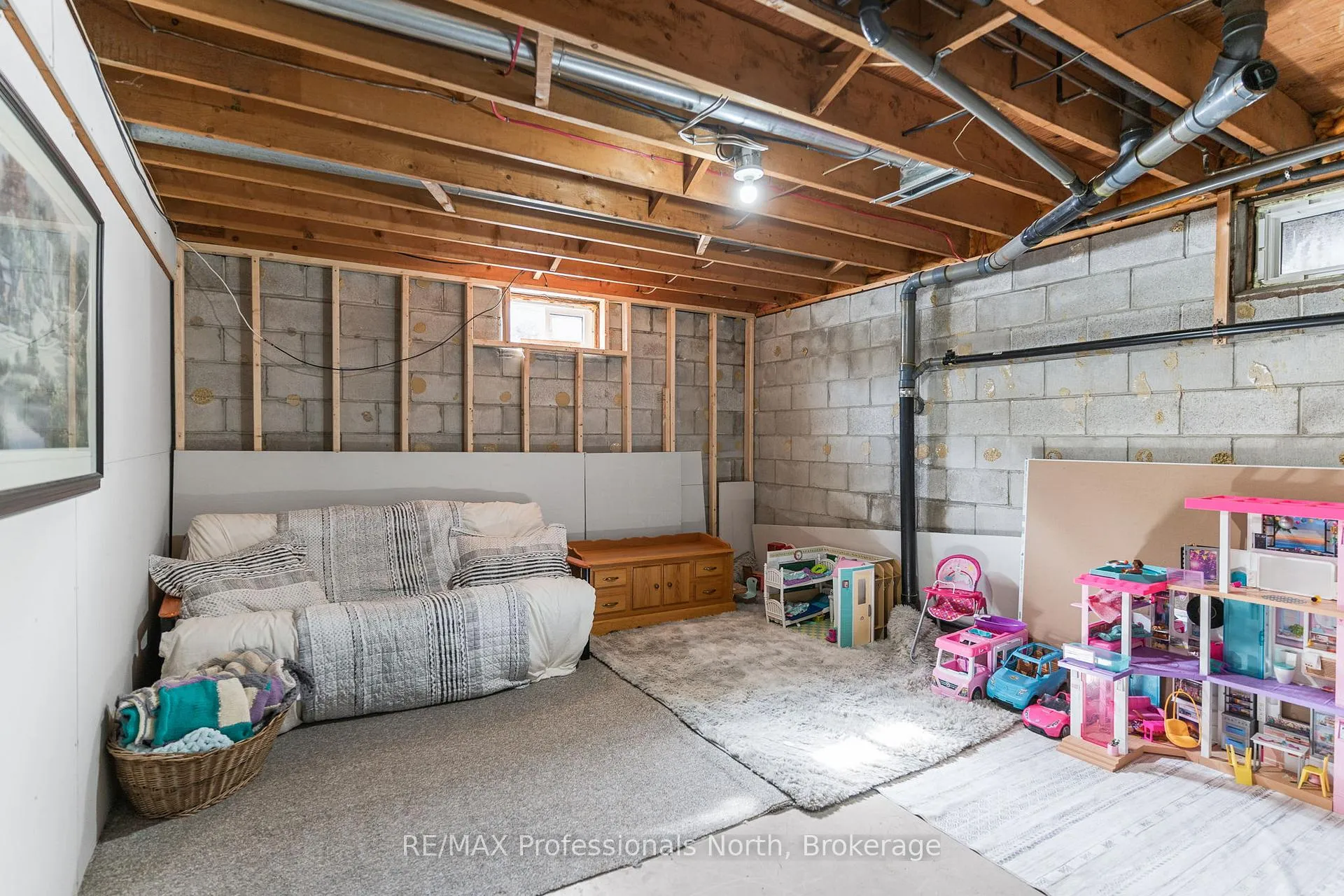 Photo 38 of 7 Winchester Street, Minden Hills, Anson — HOMEH