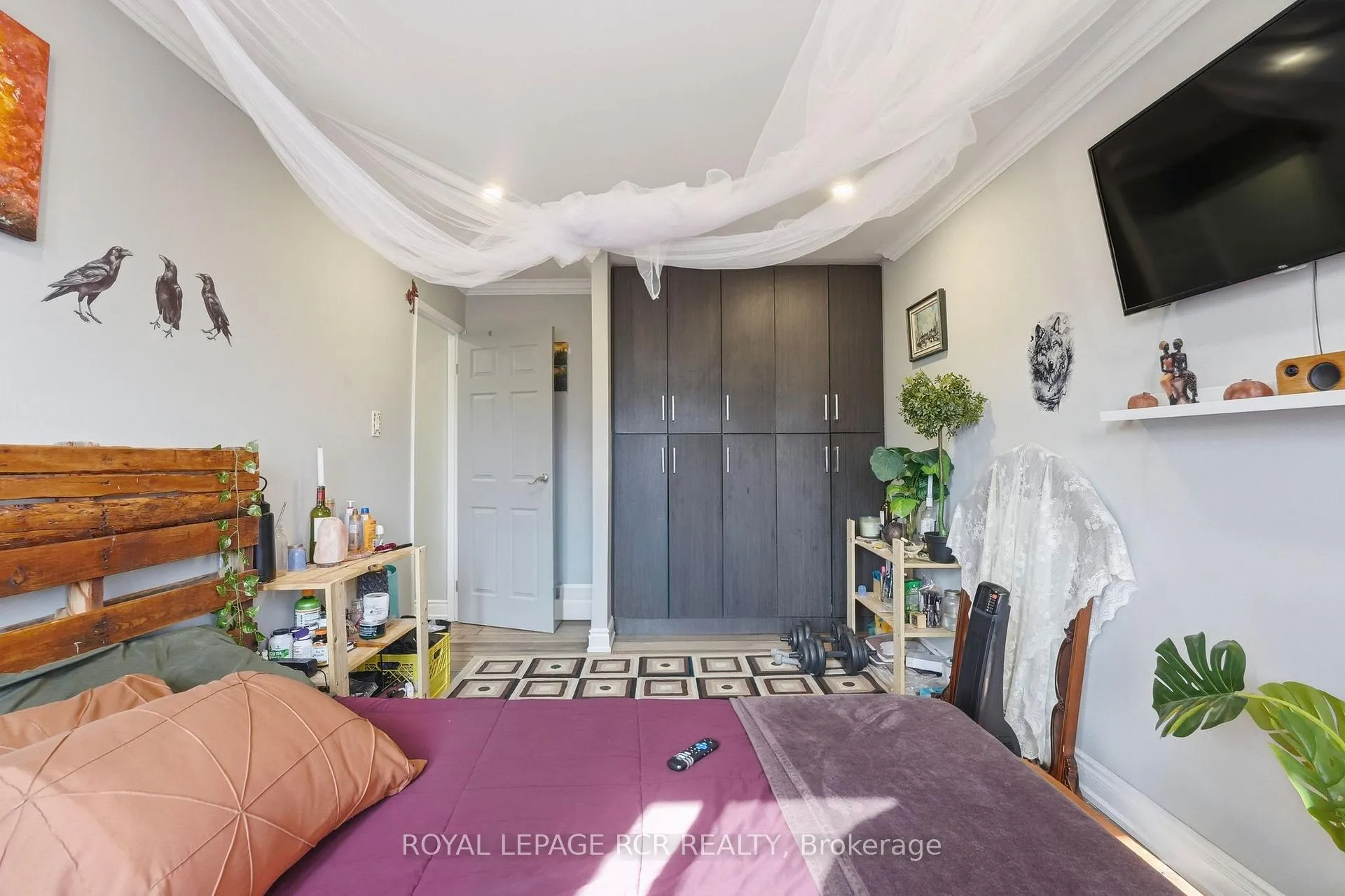 Photo 9 of Unit 28, 155 Milestone Crescent, Aurora, Aurora Village — HOMEH