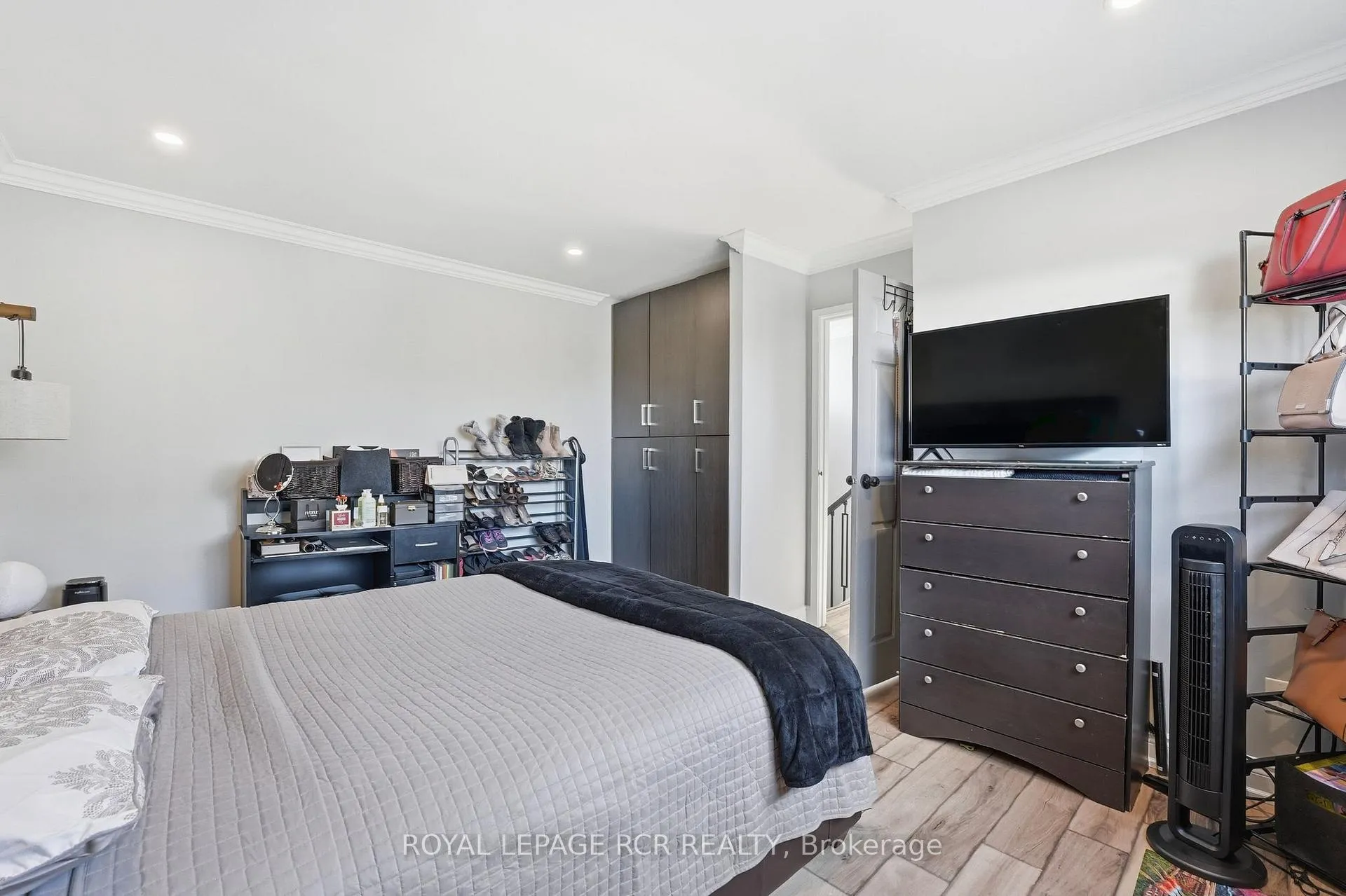 Photo 14 of Unit 28, 155 Milestone Crescent, Aurora, Aurora Village — HOMEH