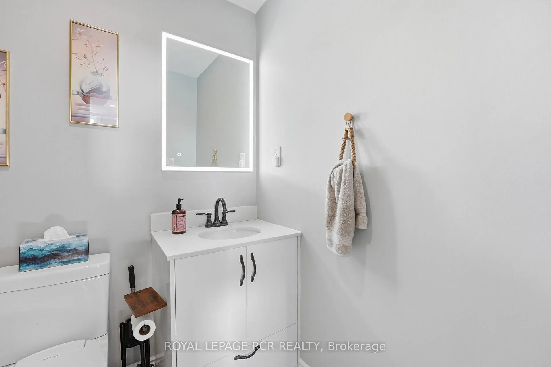 Photo 16 of Unit 28, 155 Milestone Crescent, Aurora, Aurora Village — HOMEH