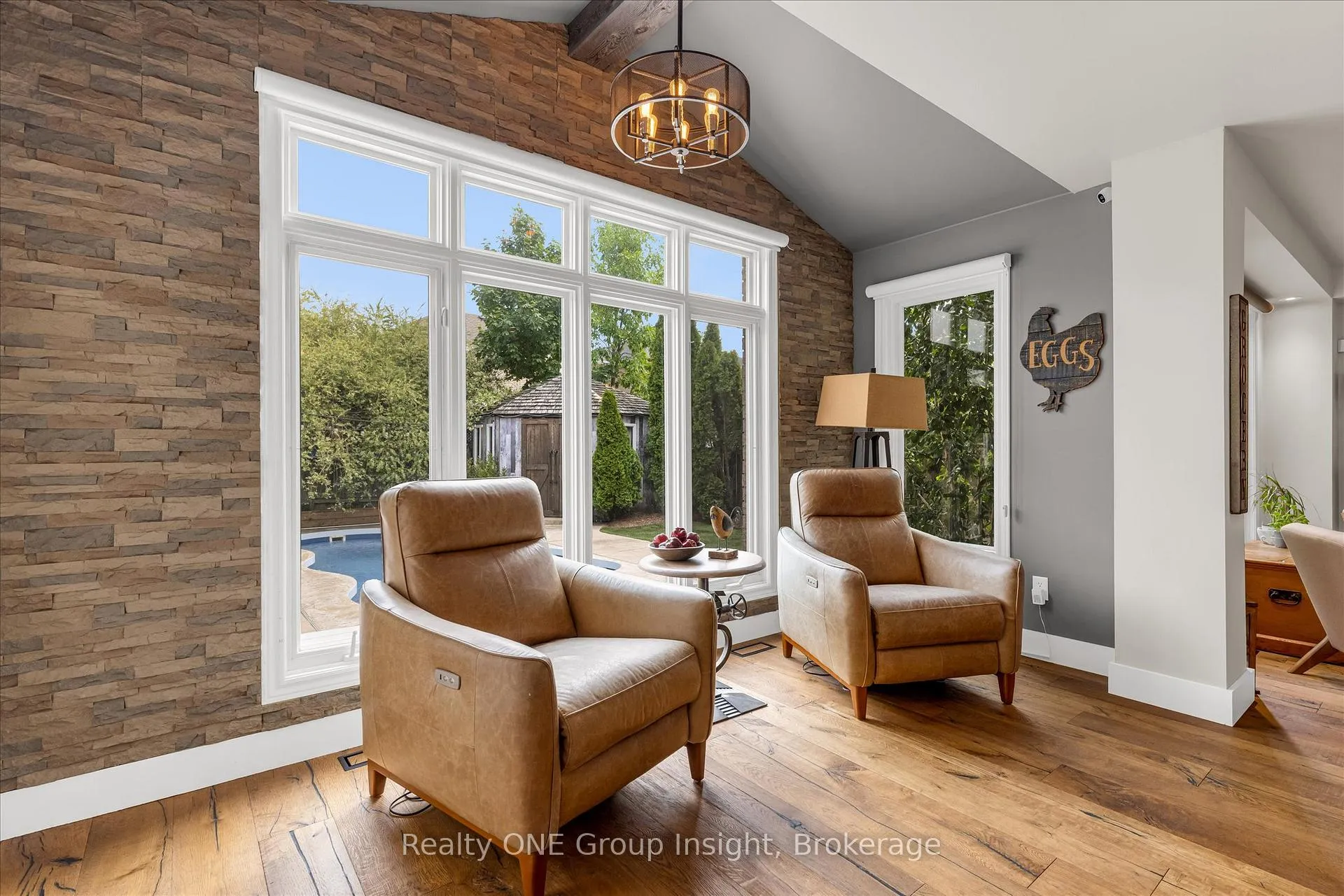 Photo 7 of 182 Silverlace Circle, Hamilton, Stoney Creek — HOMEH