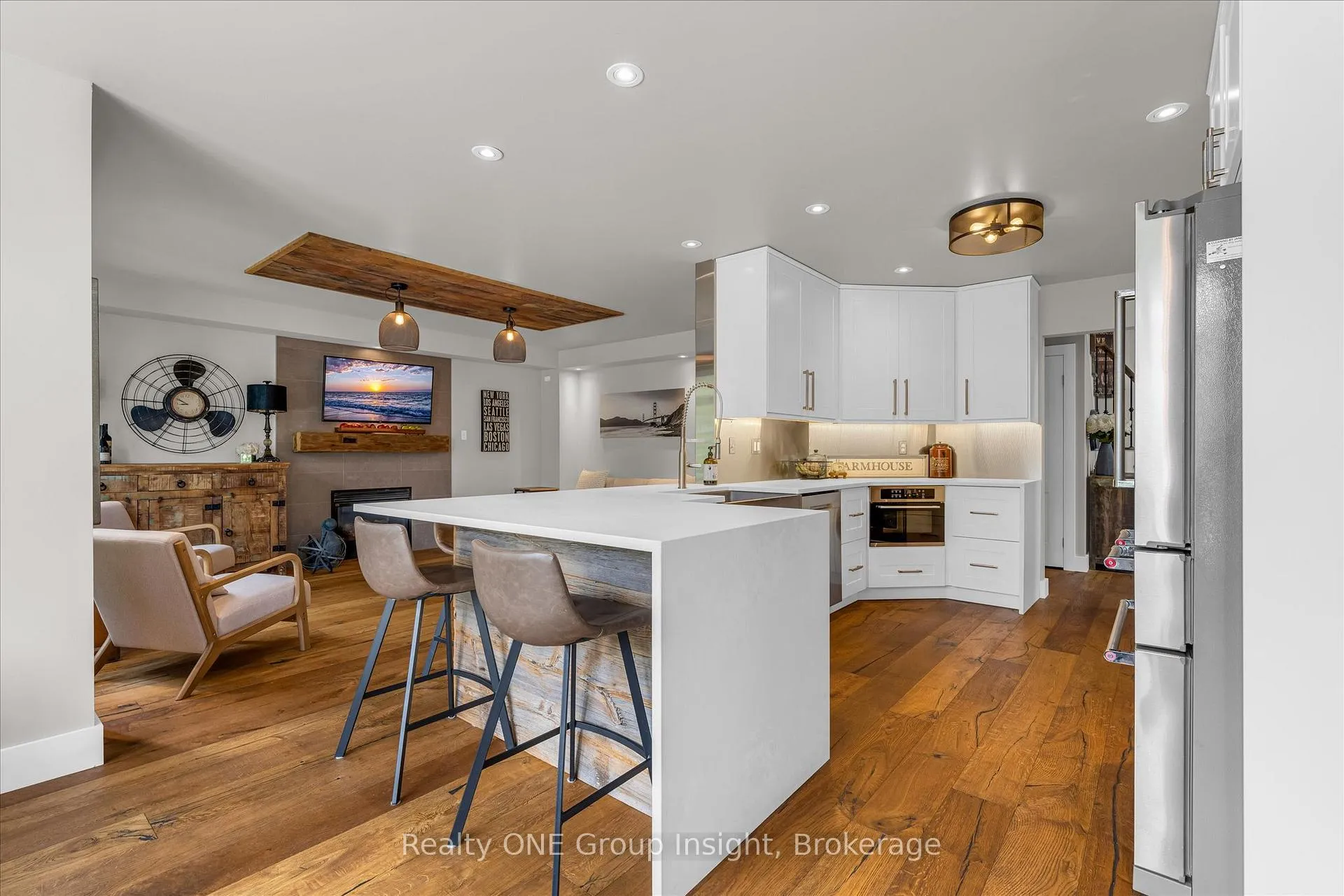 Photo 8 of 182 Silverlace Circle, Hamilton, Stoney Creek — HOMEH