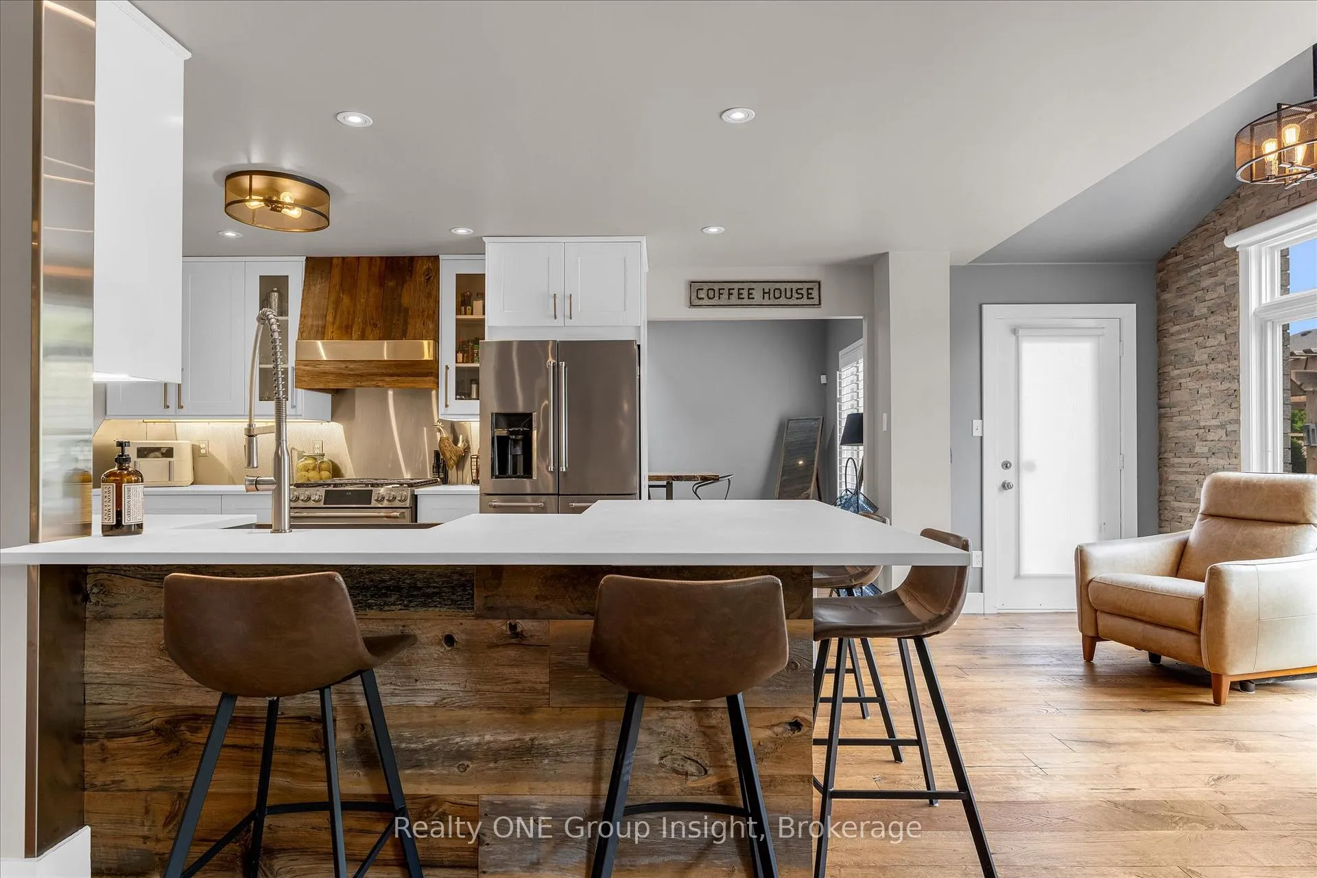 Photo 13 of 182 Silverlace Circle, Hamilton, Stoney Creek — HOMEH