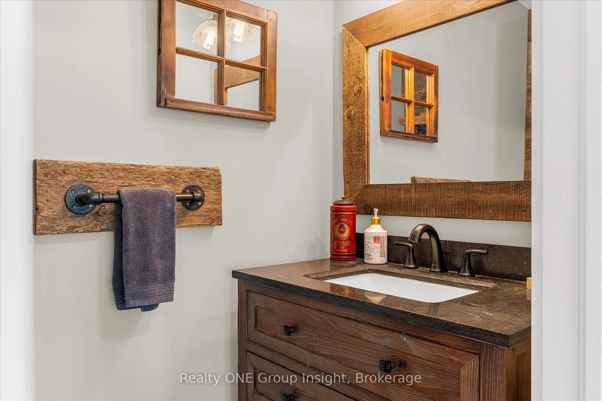 Photo 14 of 182 Silverlace Circle, Hamilton, Stoney Creek — HOMEH