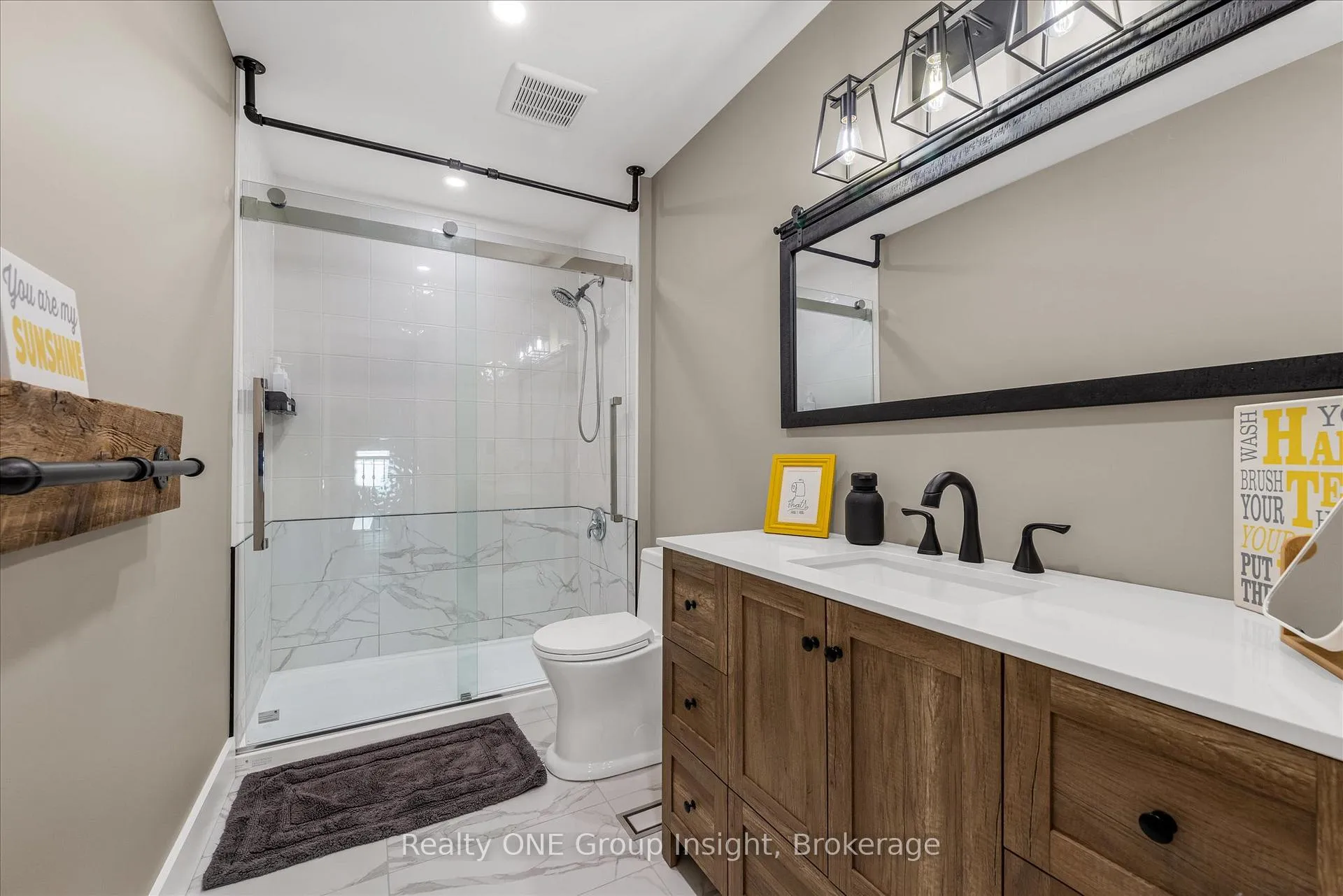 Photo 19 of 182 Silverlace Circle, Hamilton, Stoney Creek — HOMEH