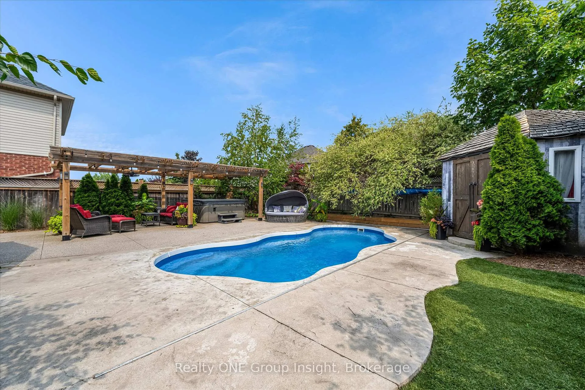 Photo 29 of 182 Silverlace Circle, Hamilton, Stoney Creek — HOMEH