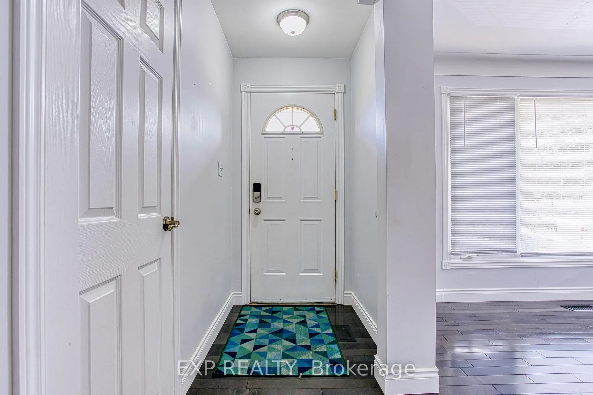 Photo 5 of Unit Upper Level, 71 East Street, Hamilton, Winona Park — HOMEH