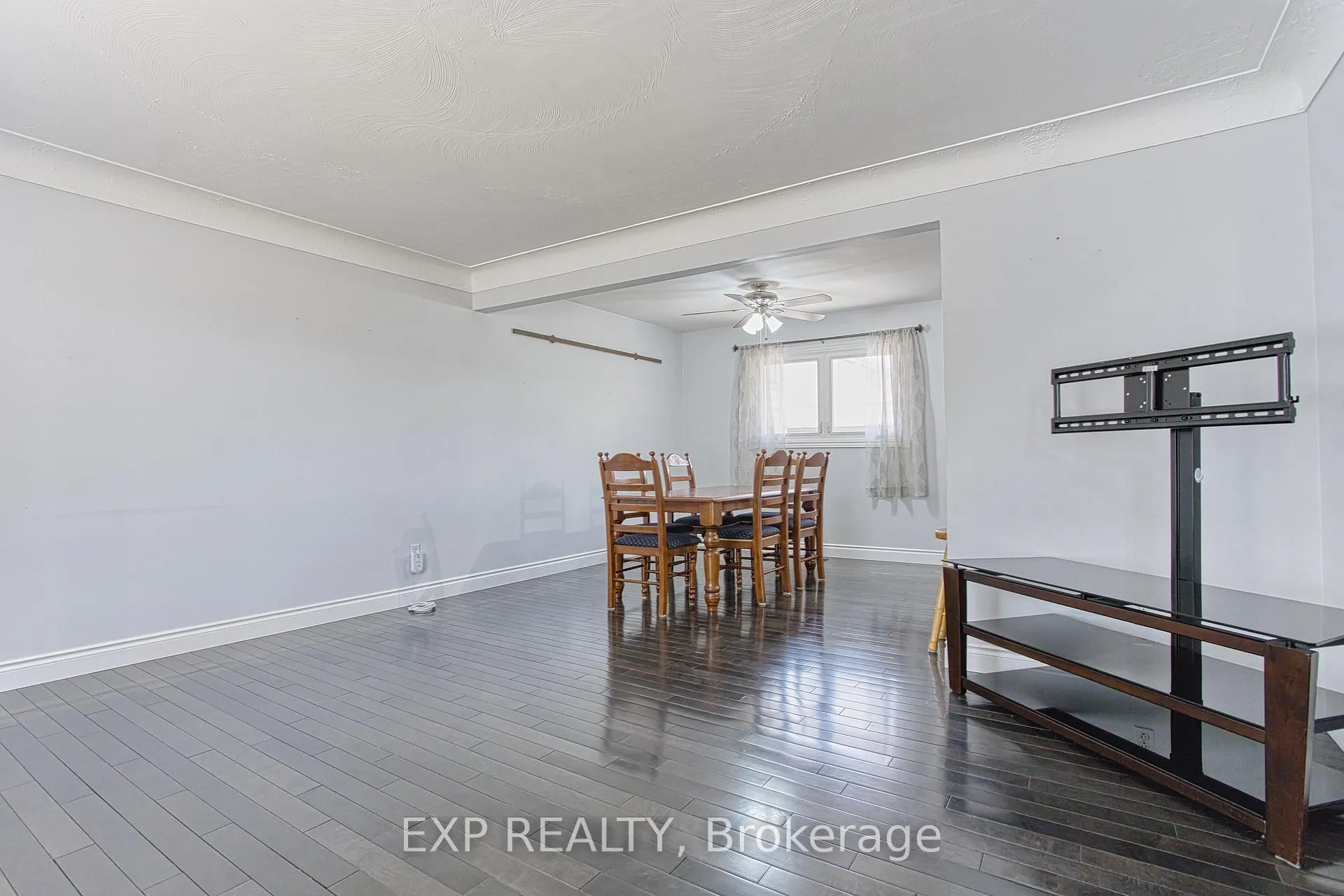 Photo 7 of Unit Upper Level, 71 East Street, Hamilton, Winona Park — HOMEH
