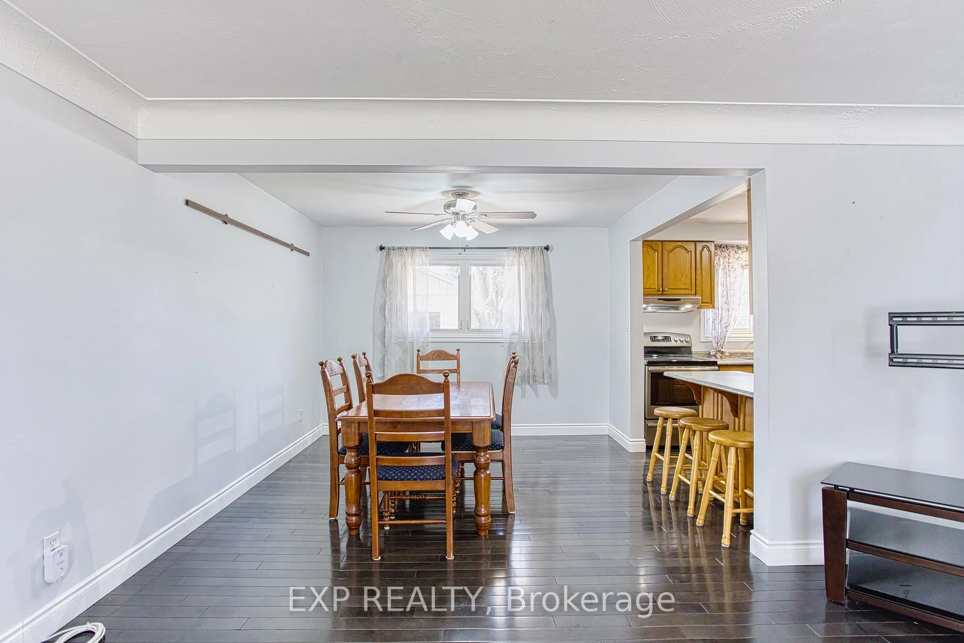 Photo 10 of Unit Upper Level, 71 East Street, Hamilton, Winona Park — HOMEH