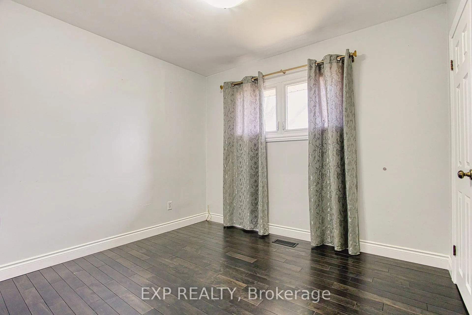 Photo 14 of Unit Upper Level, 71 East Street, Hamilton, Winona Park — HOMEH
