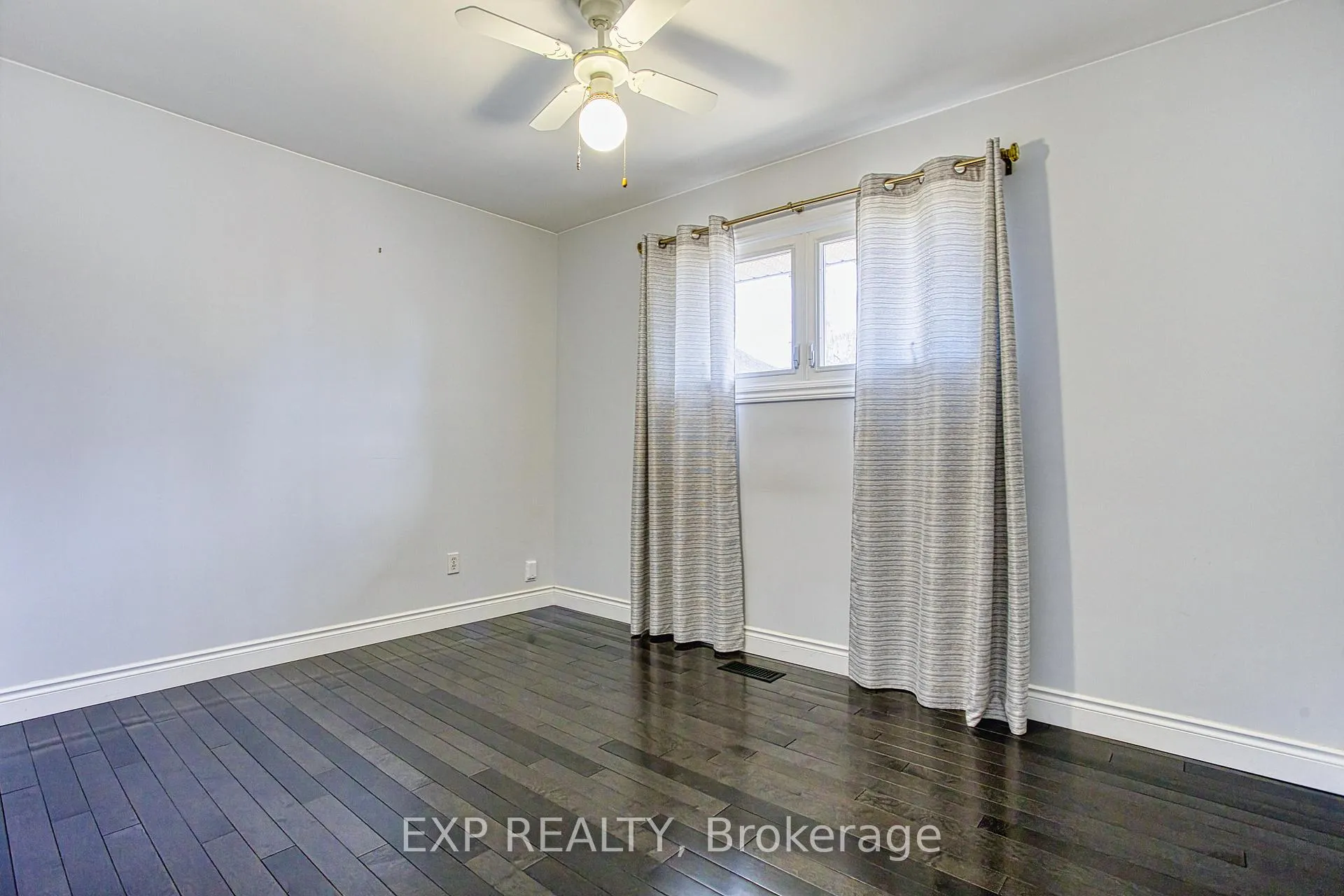 Photo 15 of Unit Upper Level, 71 East Street, Hamilton, Winona Park — HOMEH