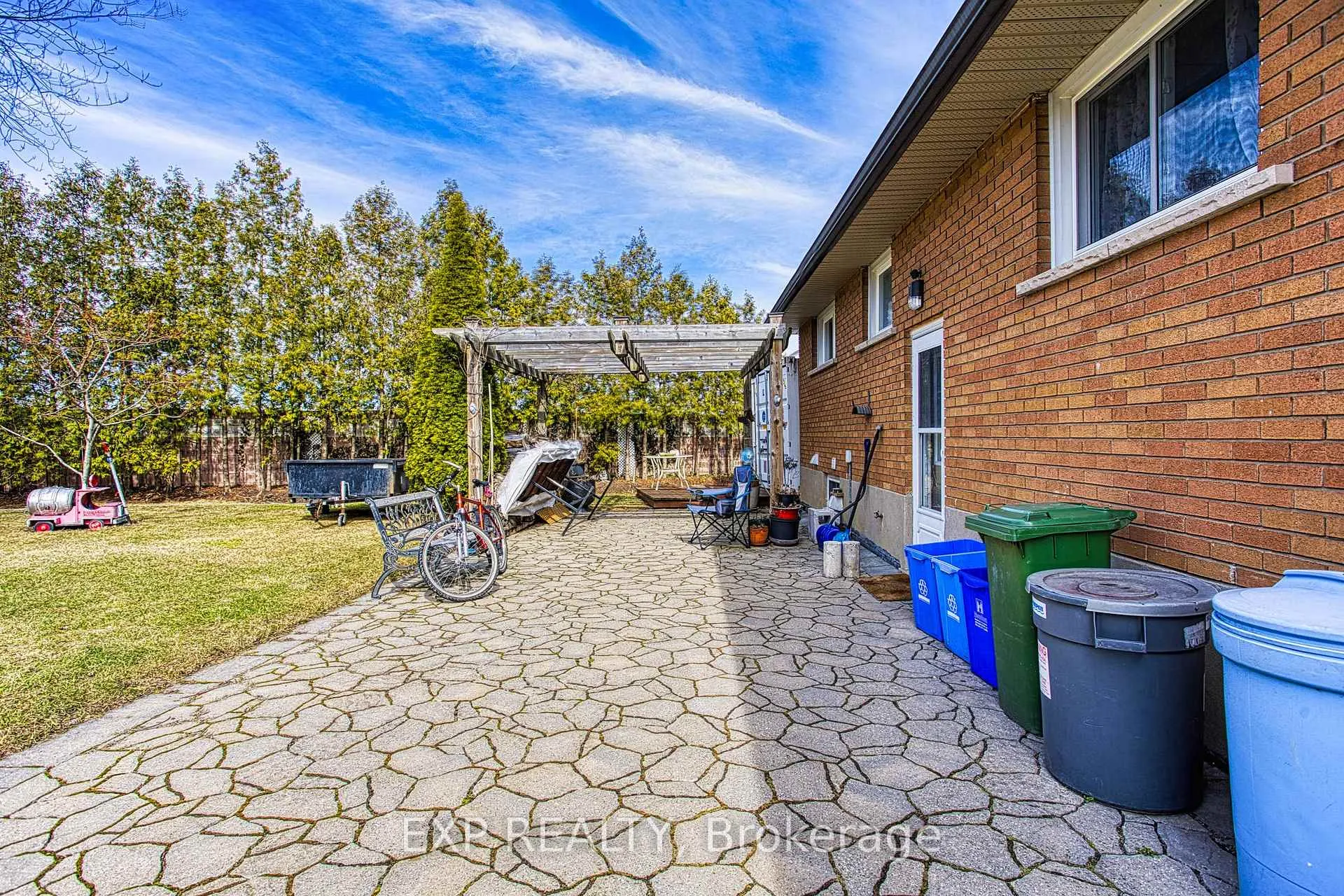 Photo 21 of Unit Upper Level, 71 East Street, Hamilton, Winona Park — HOMEH