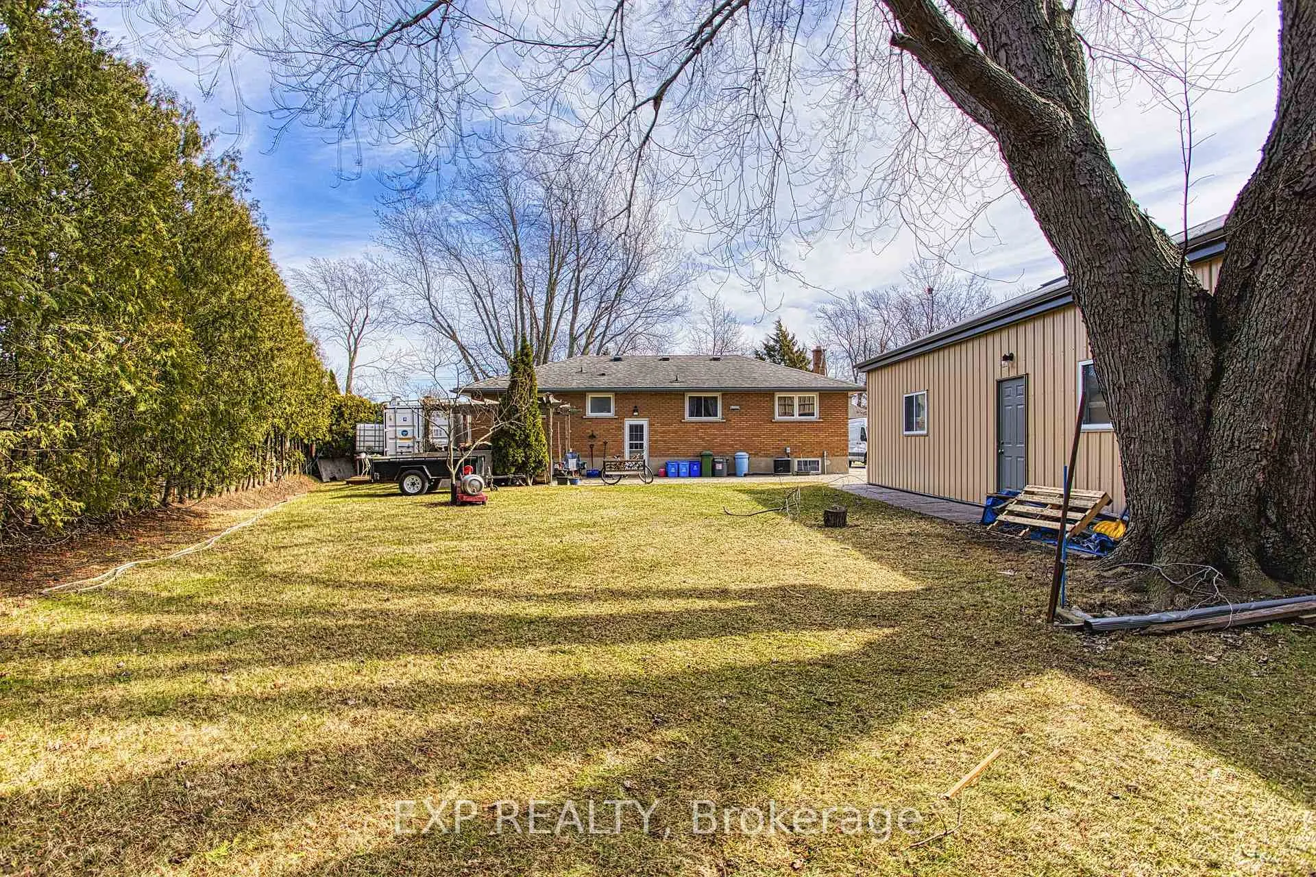 Photo 23 of Unit Upper Level, 71 East Street, Hamilton, Winona Park — HOMEH