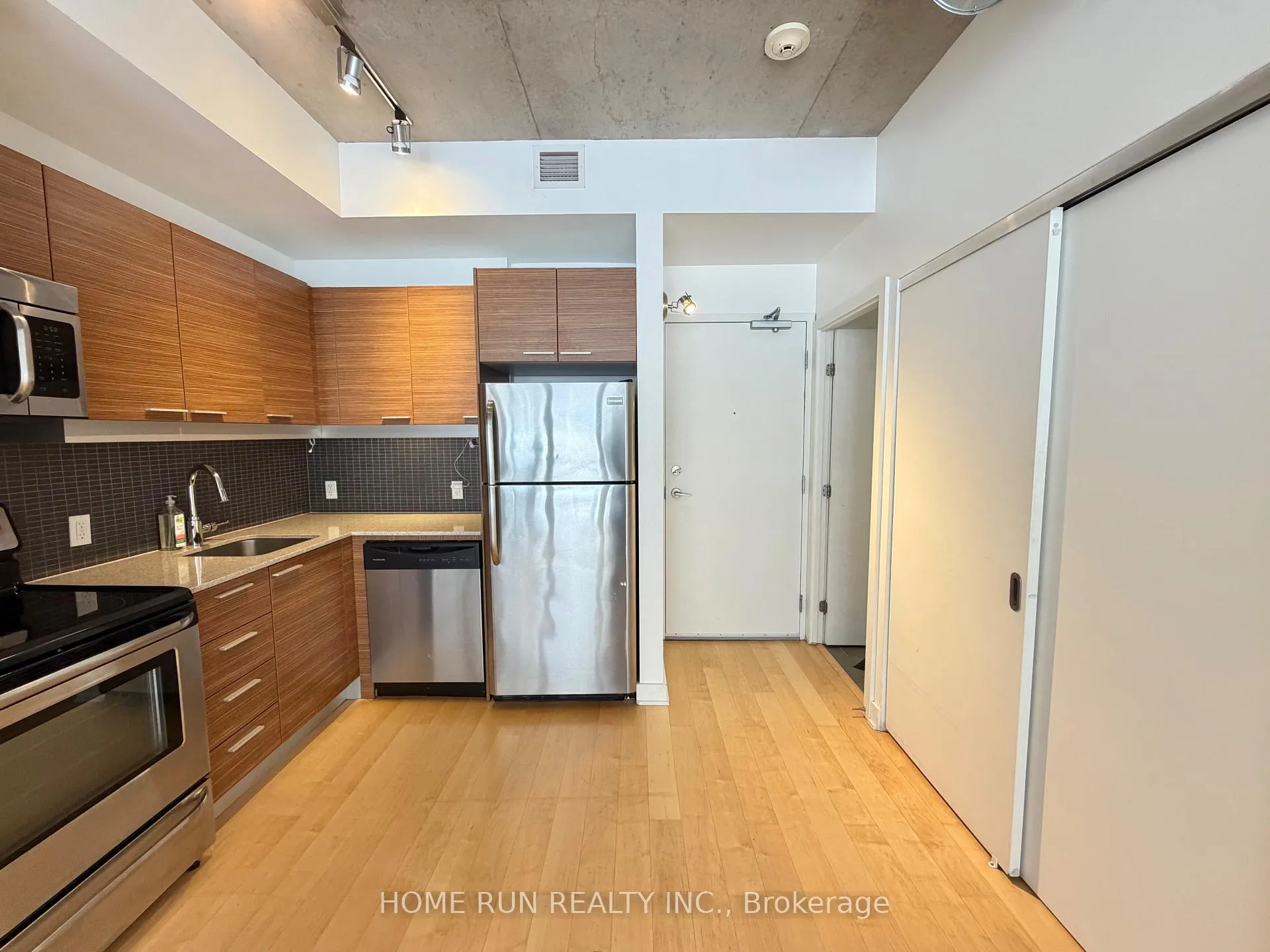 Photo 14 of Unit 210, 354 Gladstone Avenue, Ottawa, Ottawa Centre — HOMEH