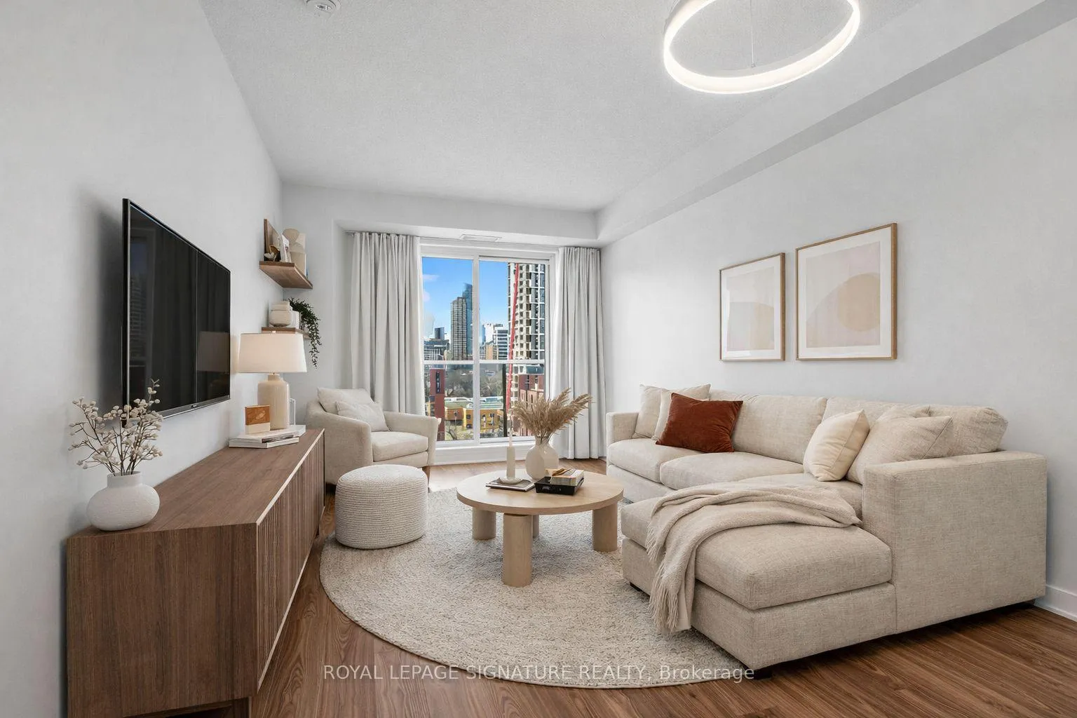 Front of Unit 1214, 260 Sackville Street