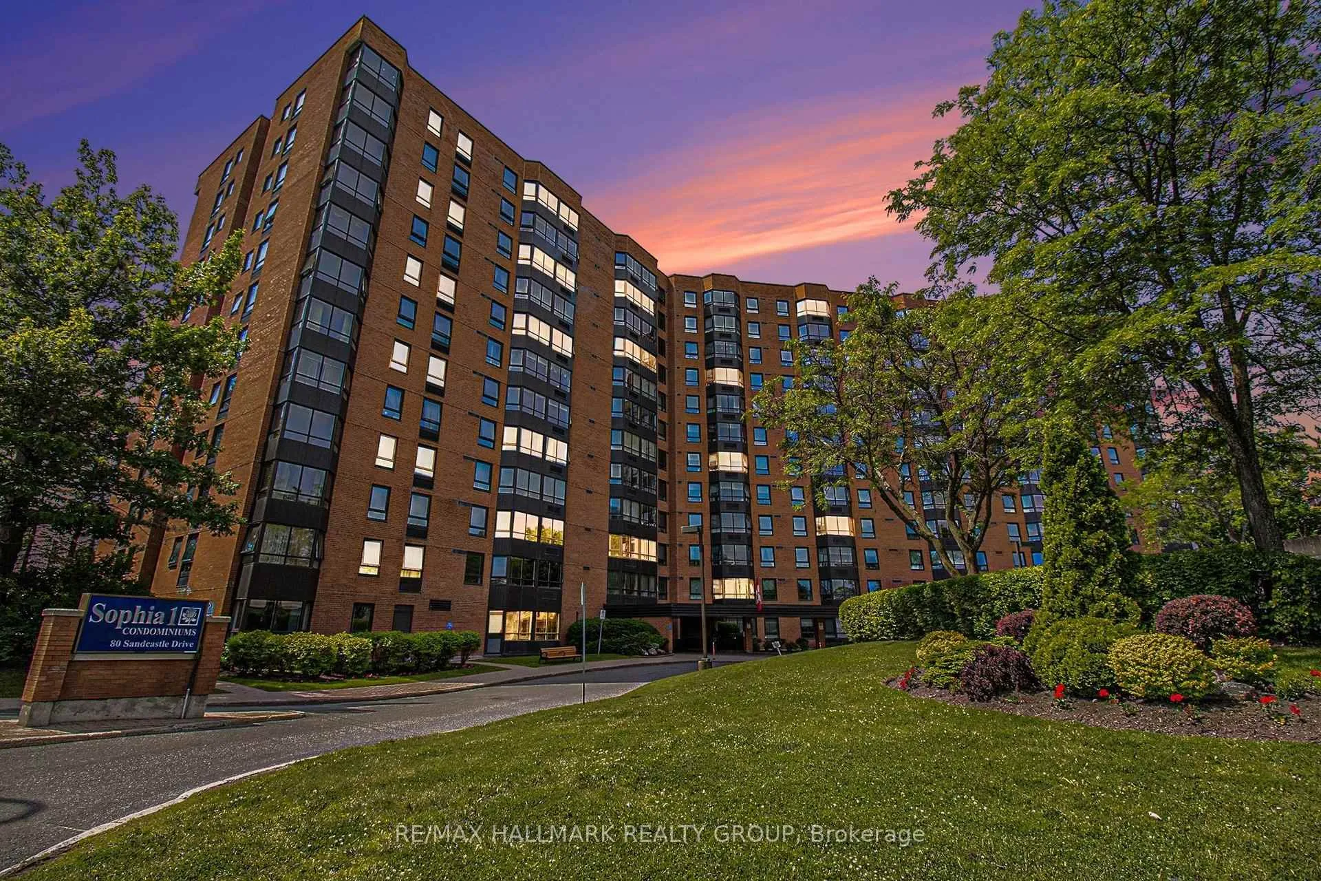 Photo 2 of Unit 616, 80 Sandcastle Drive, Ottawa, Leslie Park — HOMEH