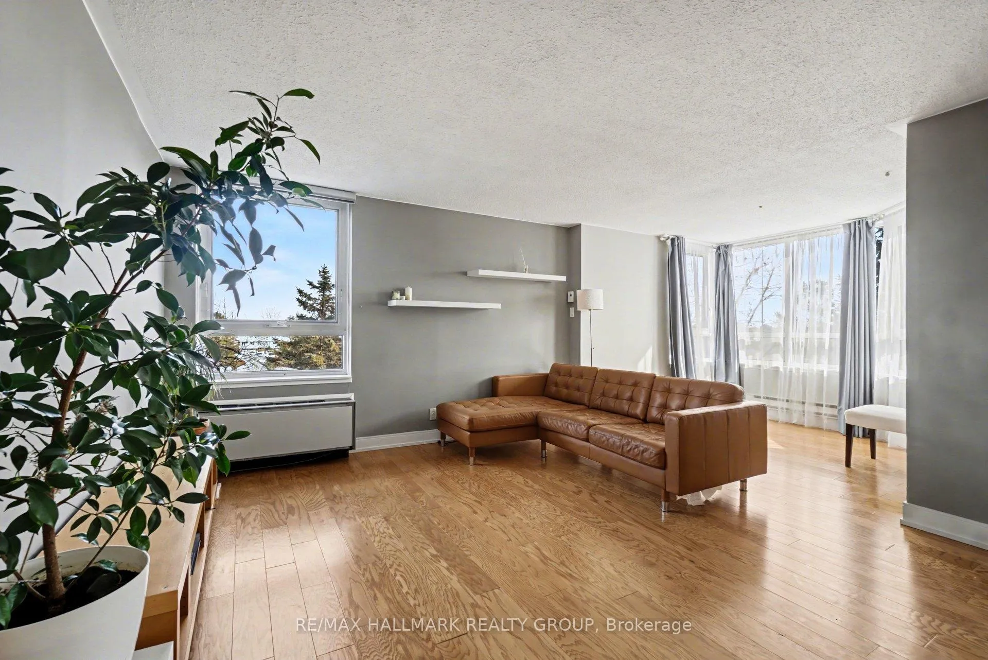 Photo 4 of Unit 616, 80 Sandcastle Drive, Ottawa, Leslie Park — HOMEH