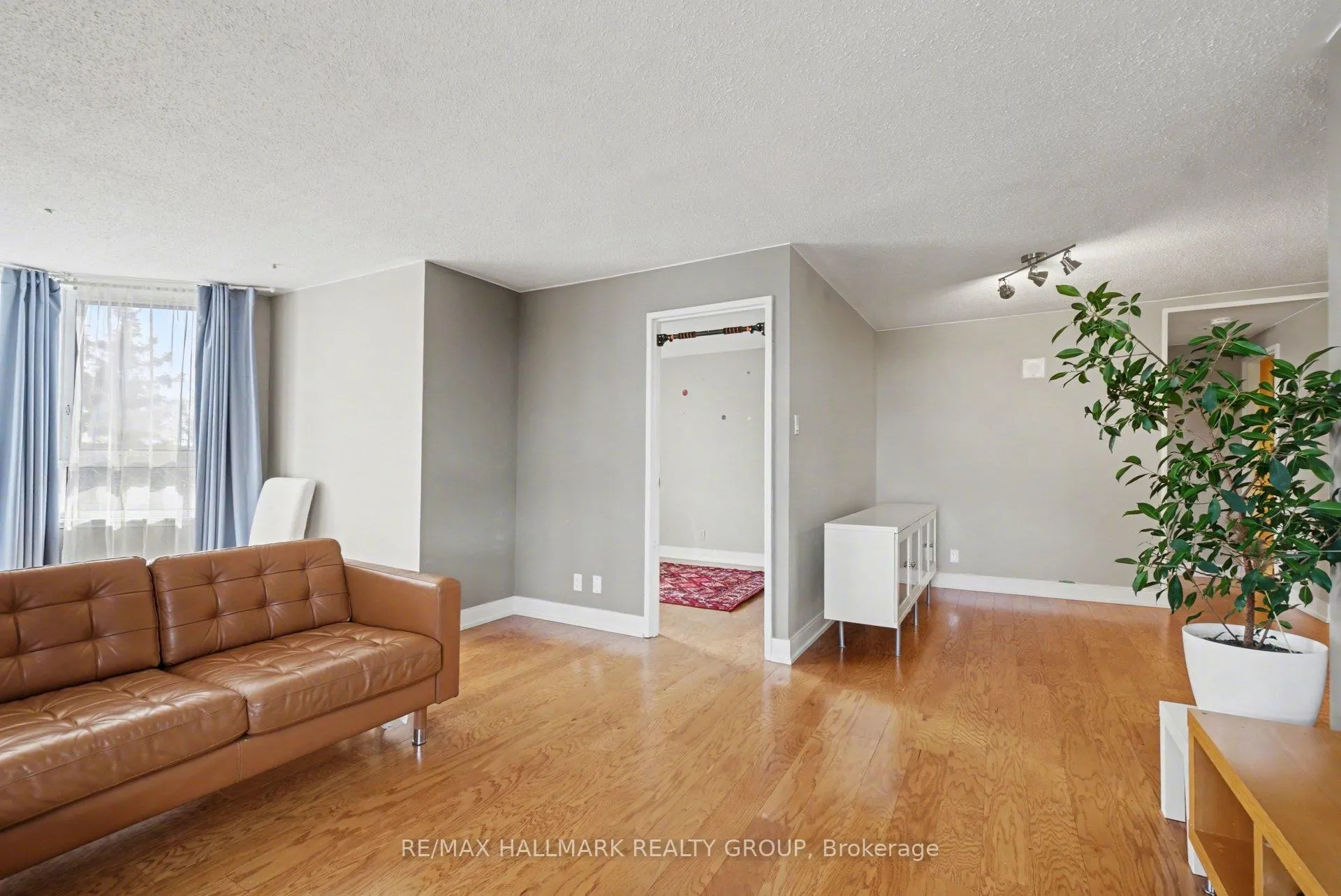 Photo 8 of Unit 616, 80 Sandcastle Drive, Ottawa, Leslie Park — HOMEH