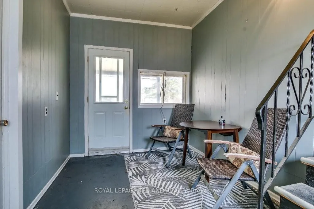 Photo 3 of 244 Forest Avenue, St. Thomas — HOMEH
