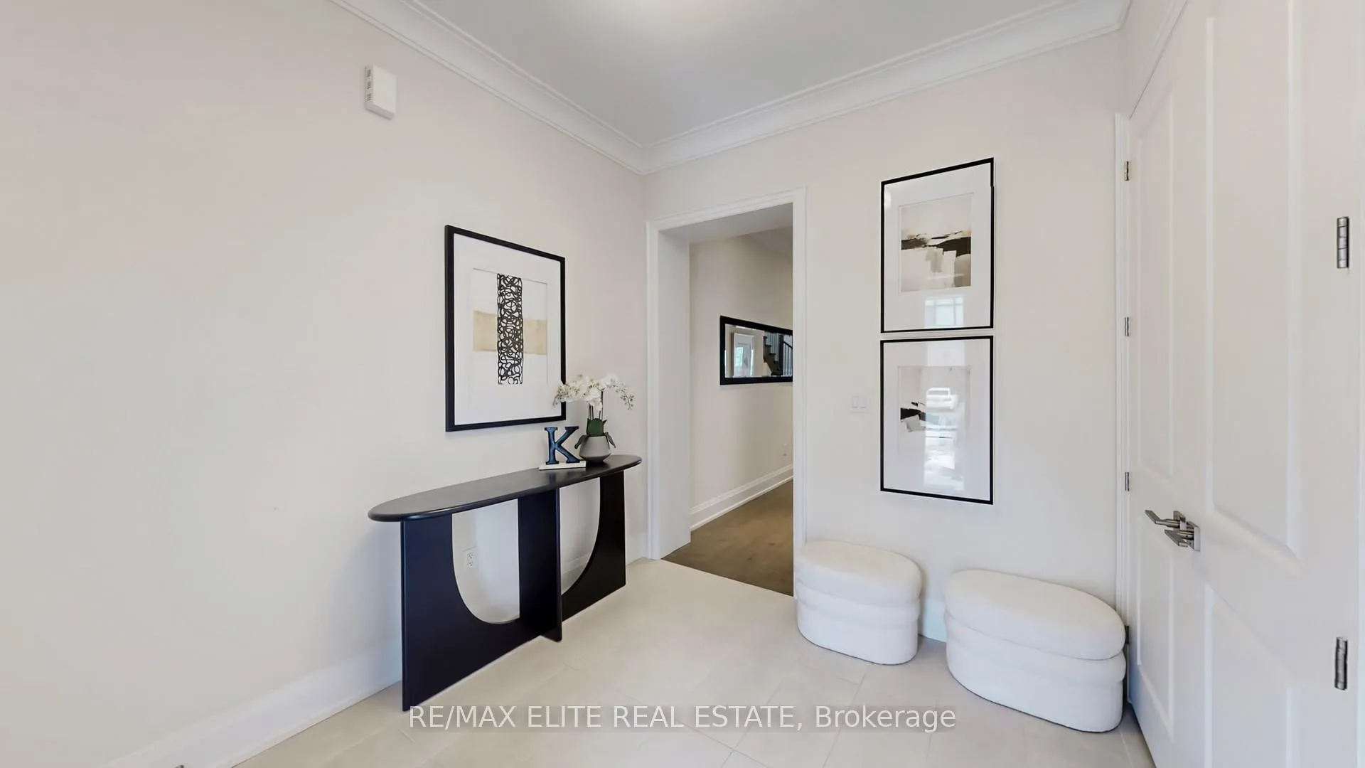 Photo 4 of 11 Dwell Avenue, Markham, Cachet — HOMEH