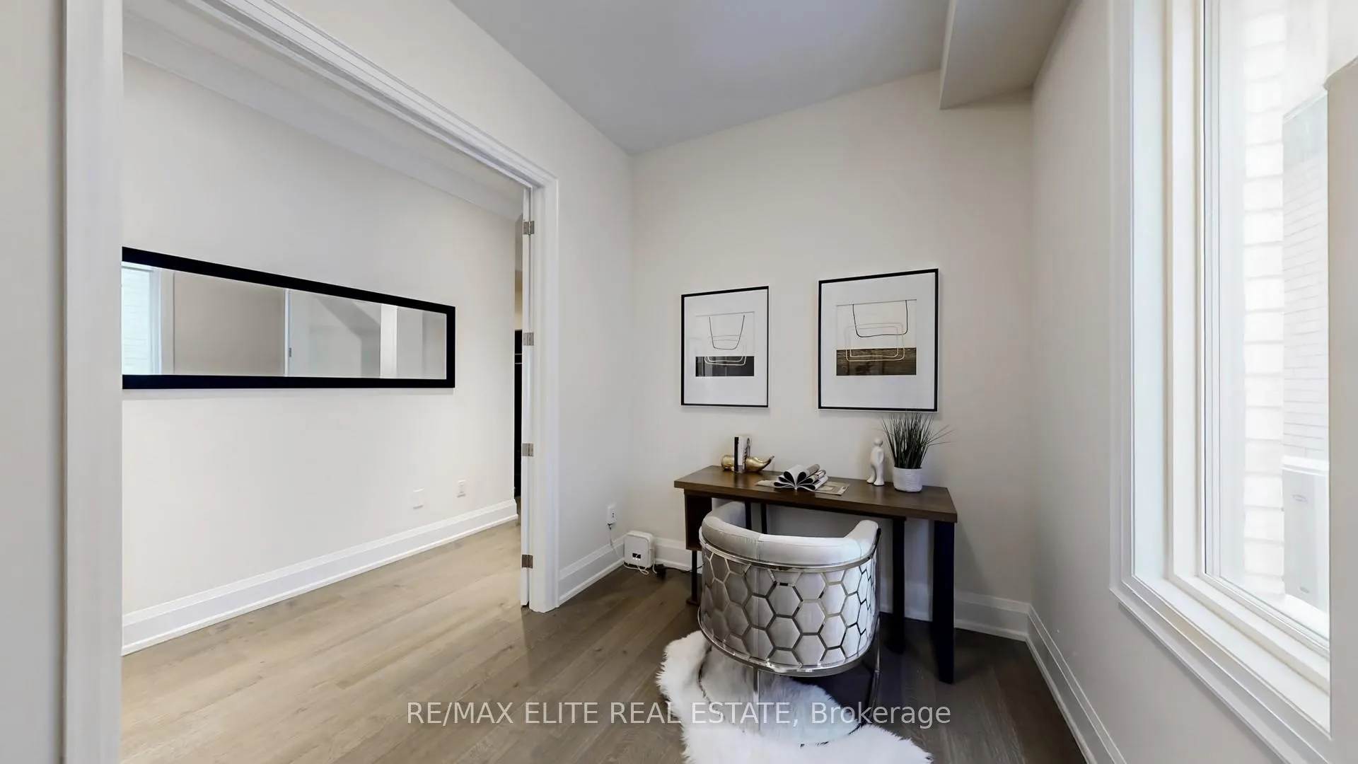 Photo 6 of 11 Dwell Avenue, Markham, Cachet — HOMEH