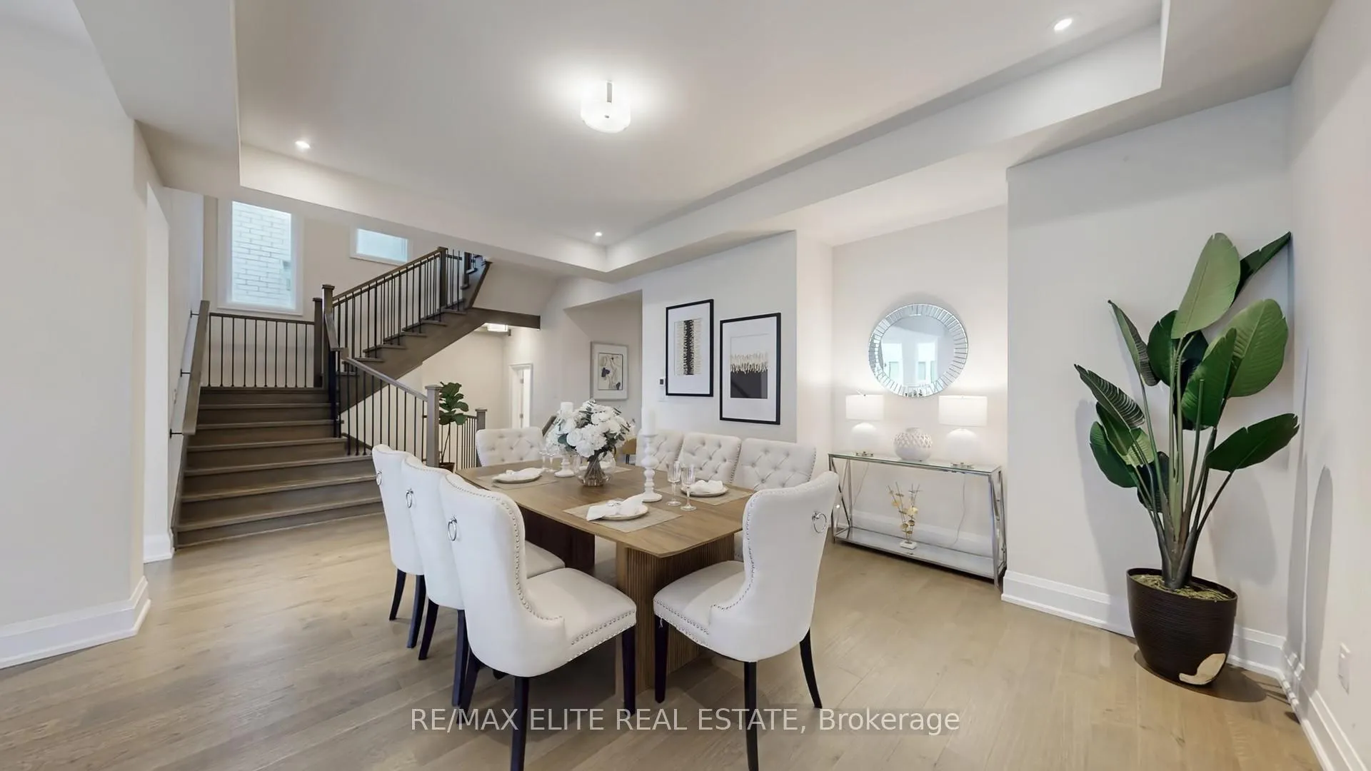 Photo 8 of 11 Dwell Avenue, Markham, Cachet — HOMEH
