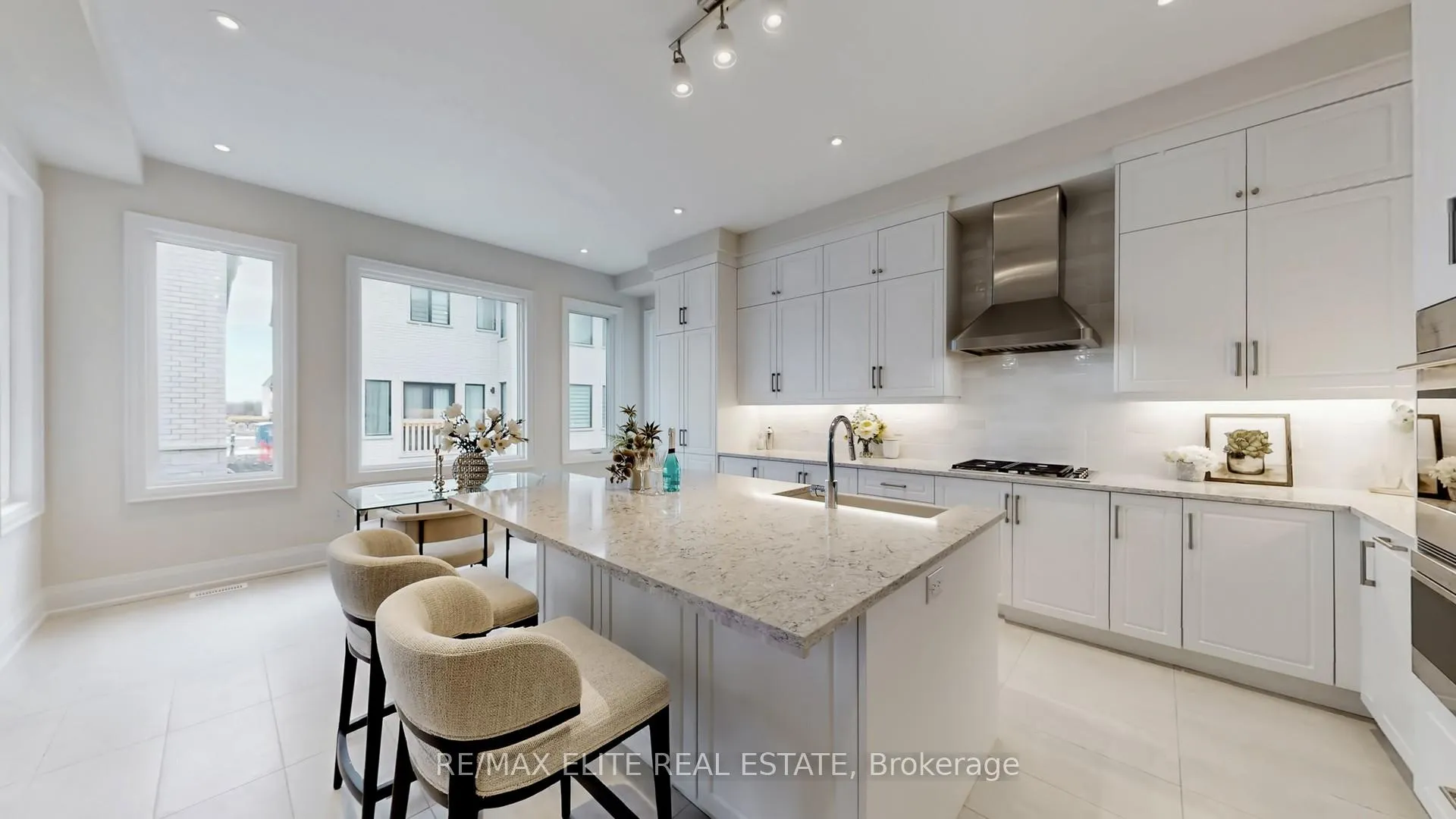 Photo 11 of 11 Dwell Avenue, Markham, Cachet — HOMEH