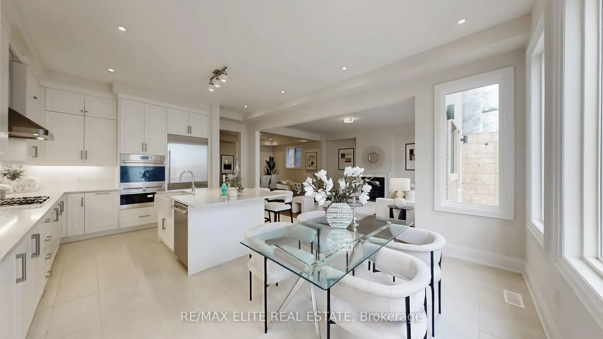 Photo 13 of 11 Dwell Avenue, Markham, Cachet — HOMEH