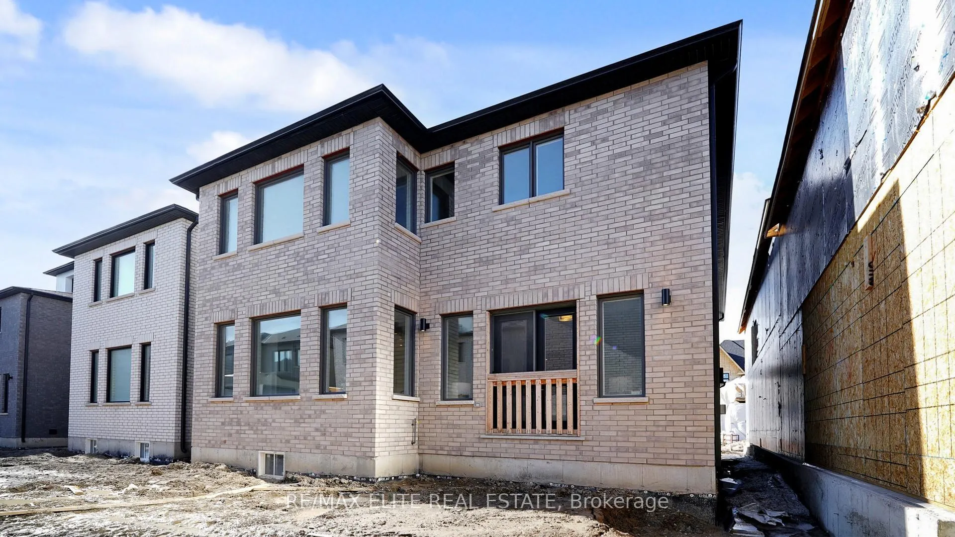 Photo 45 of 11 Dwell Avenue, Markham, Cachet — HOMEH