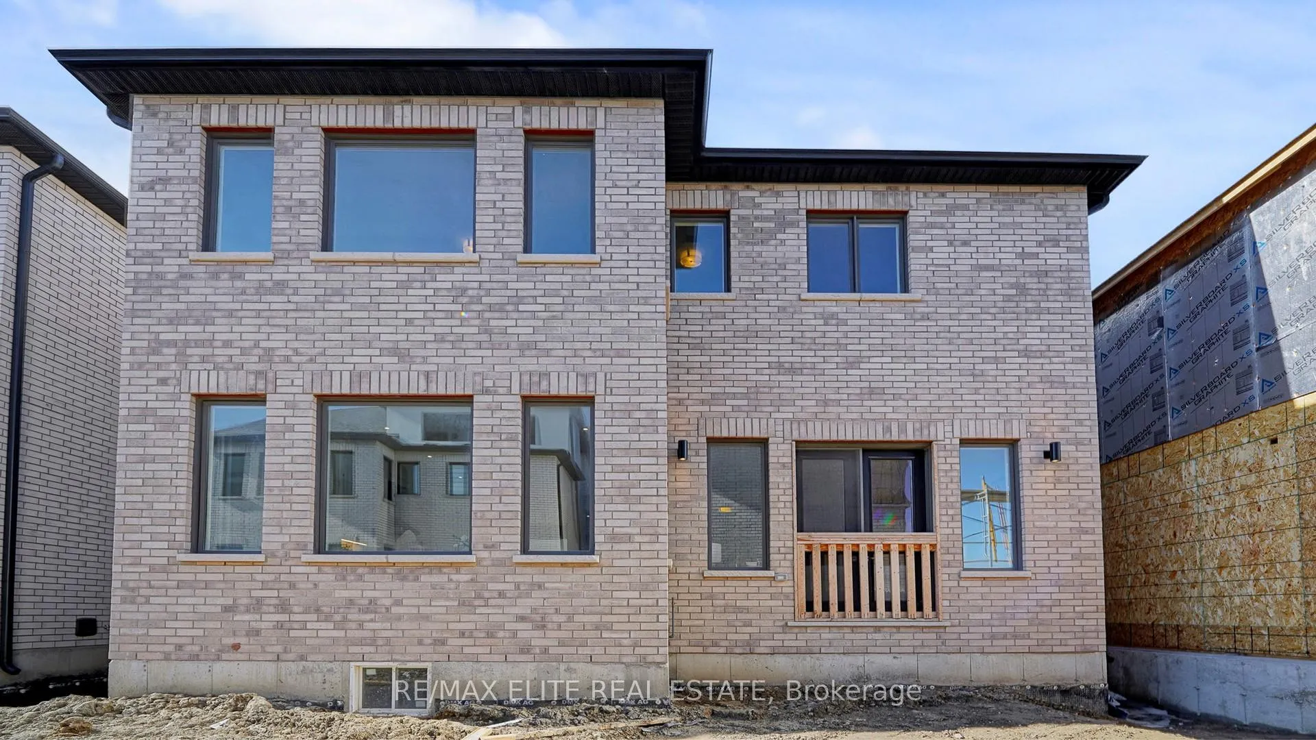Photo 46 of 11 Dwell Avenue, Markham, Cachet — HOMEH