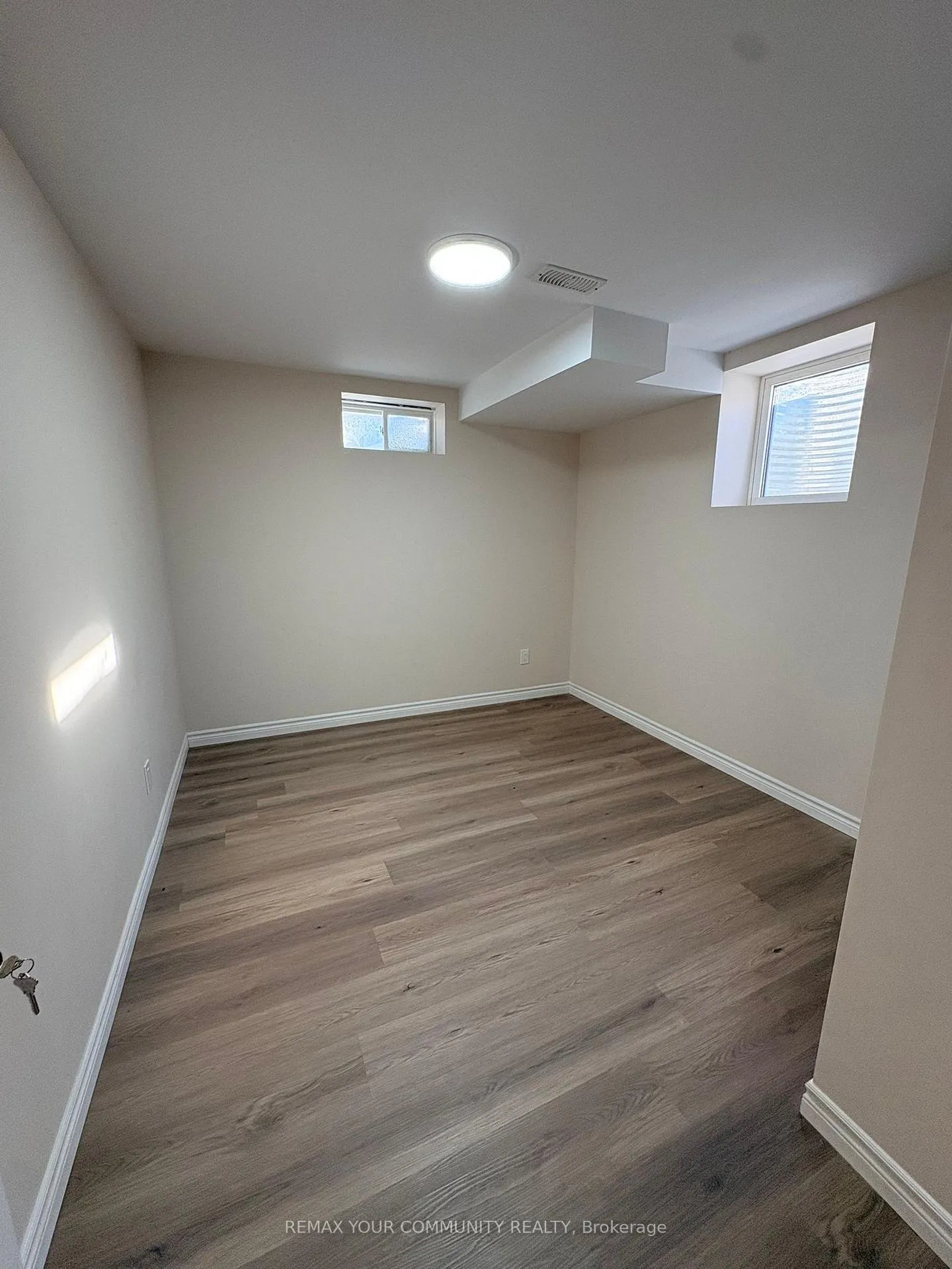 Photo 8 of Unit Bsmt, 19 Queens Crescent, Caledon, Bolton East — HOMEH