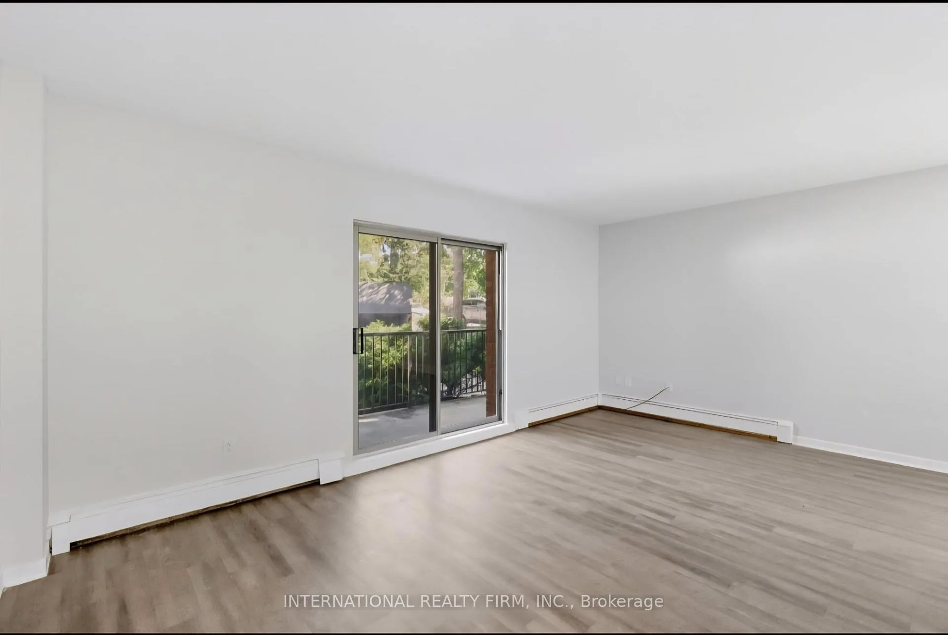 Photo 2 of Unit 302, 103 Emerald Street S, Hamilton, Stinson — HOMEH