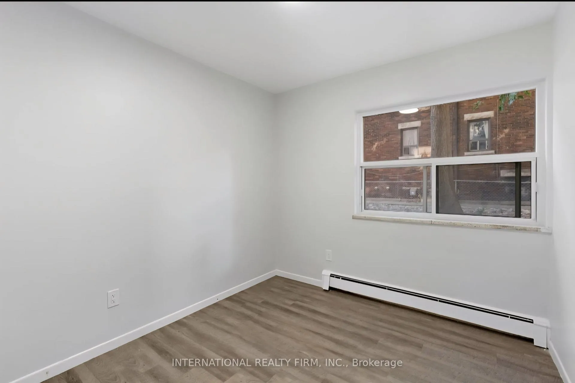 Photo 7 of Unit 302, 103 Emerald Street S, Hamilton, Stinson — HOMEH