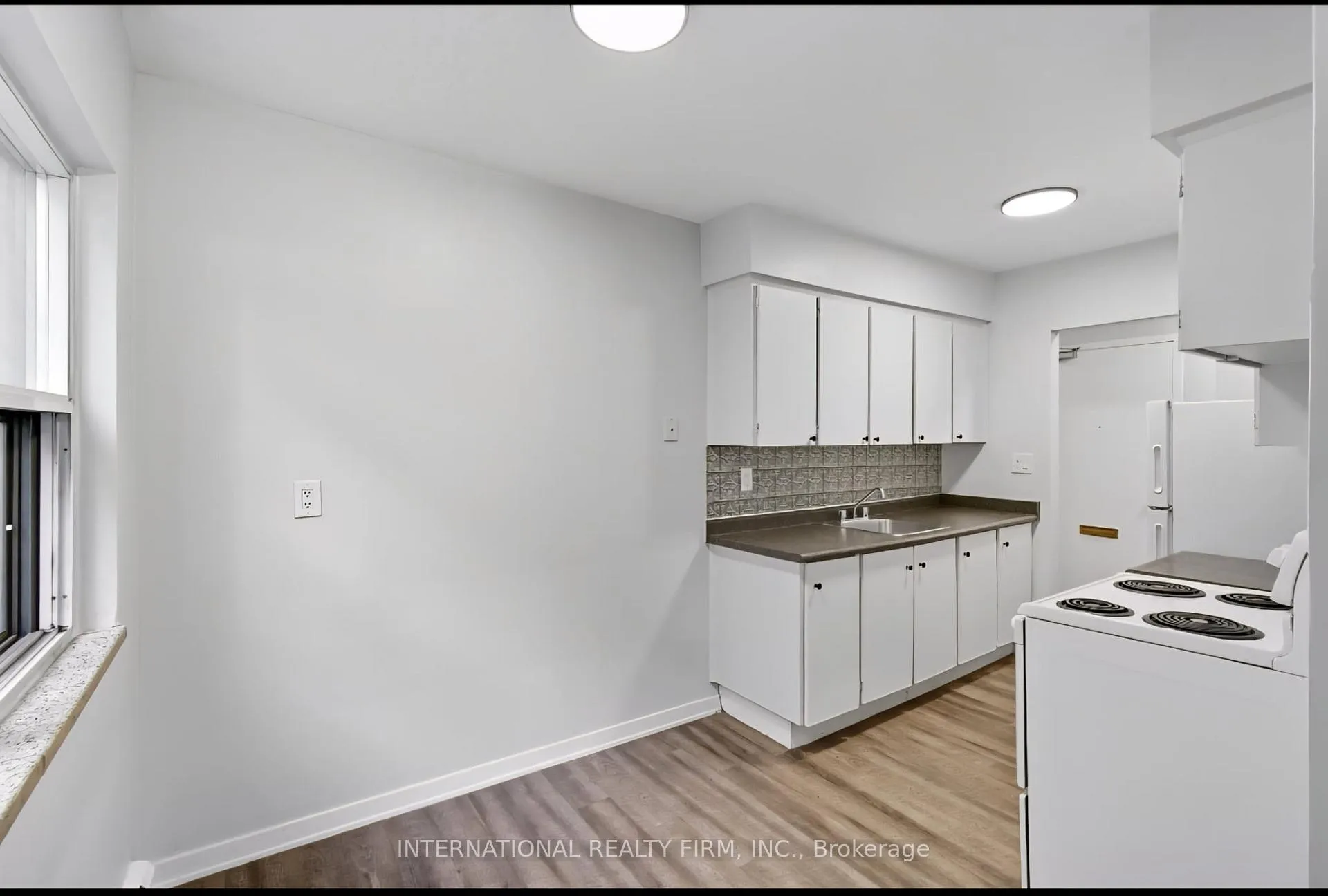 Photo 9 of Unit 302, 103 Emerald Street S, Hamilton, Stinson — HOMEH