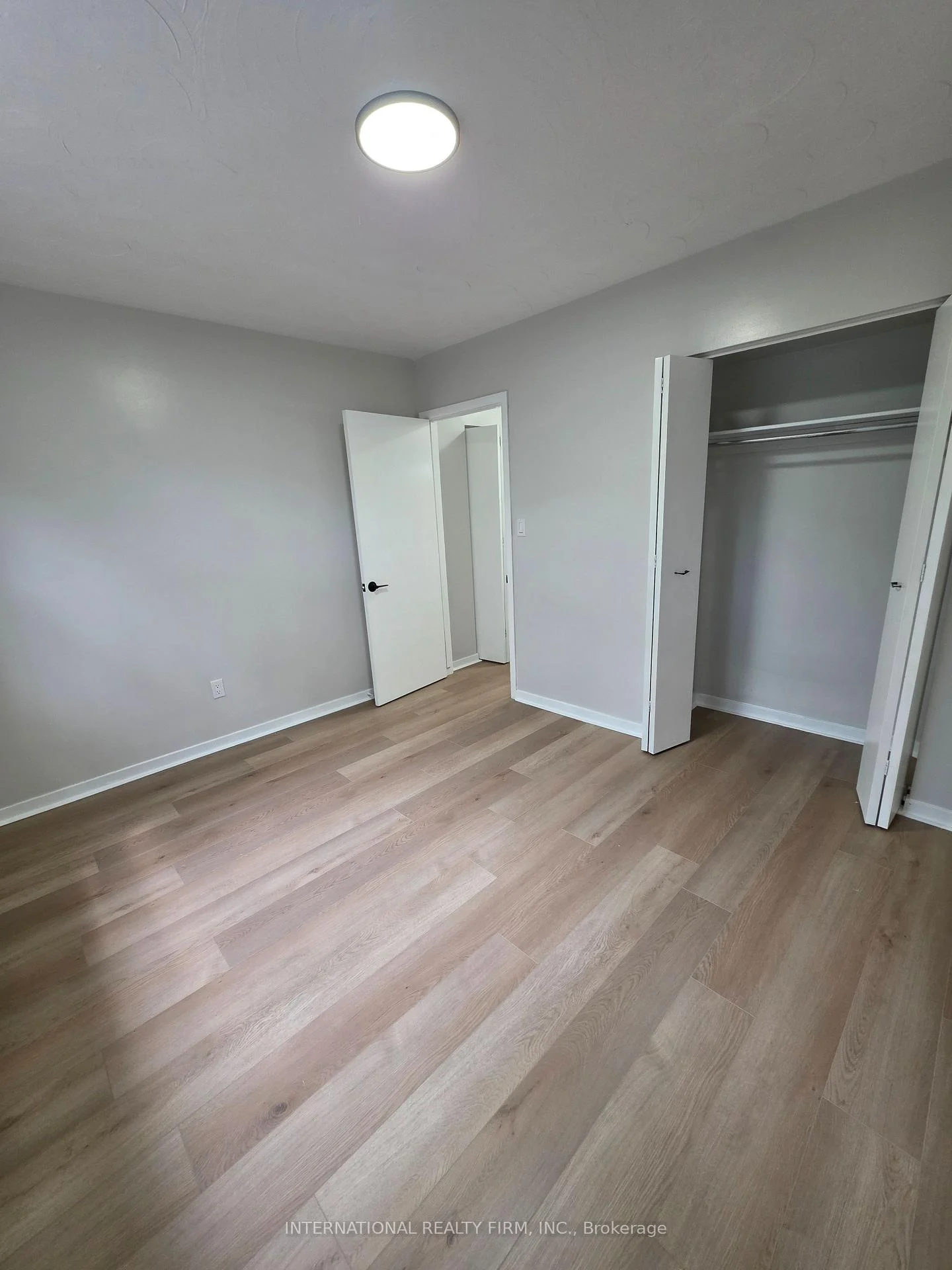 Photo 6 of Unit 302, 103 Emerald Street S, Hamilton, Stinson — HOMEH