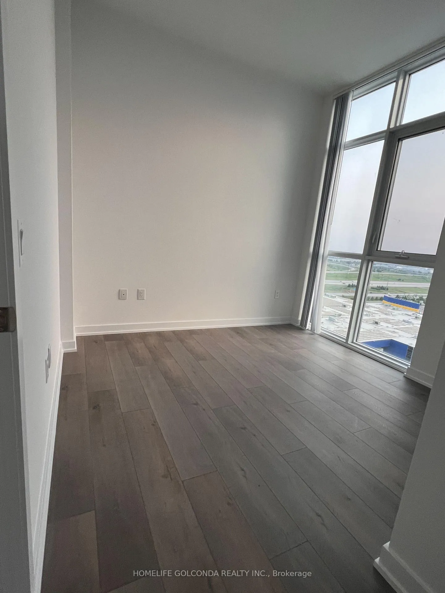 Photo 9 of Unit 2101, 38 Honeycrisp Crescent, Vaughan, Vaughan Corporate Centre — HOMEH