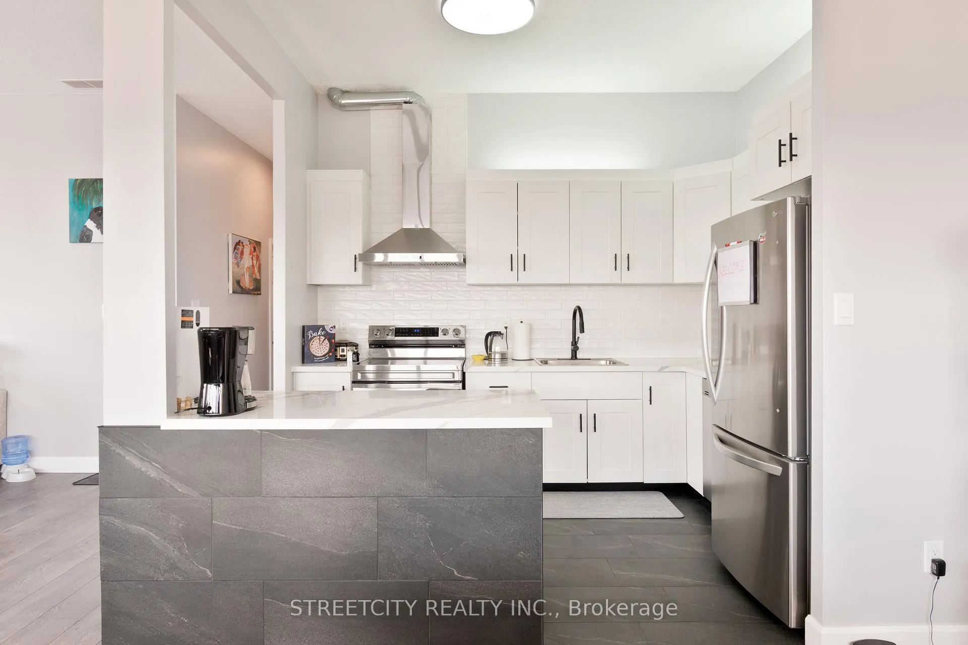 Photo 2 of Unit 2103, 389 Dundas Street, London, East K — HOMEH