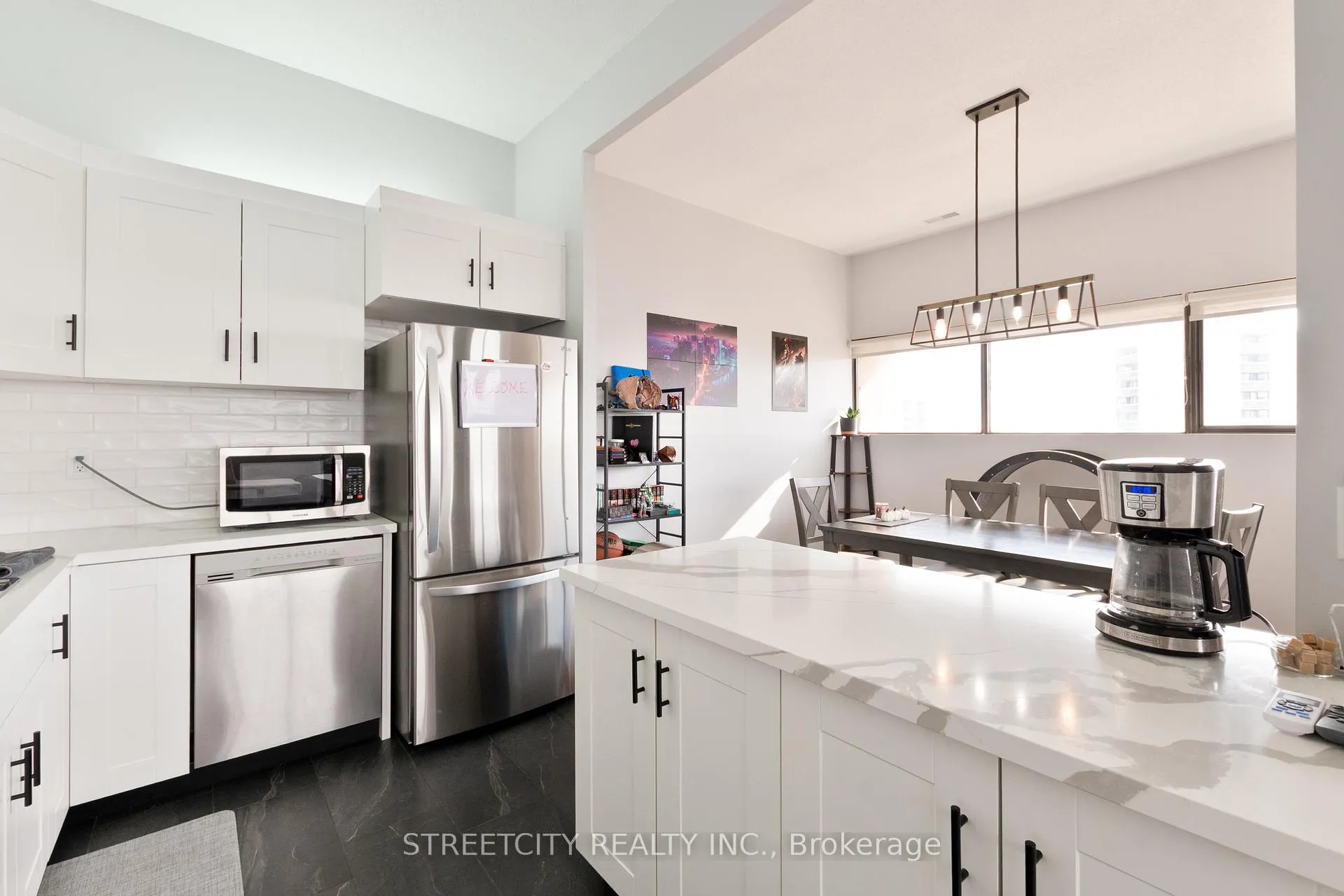 Photo 5 of Unit 2103, 389 Dundas Street, London, East K — HOMEH